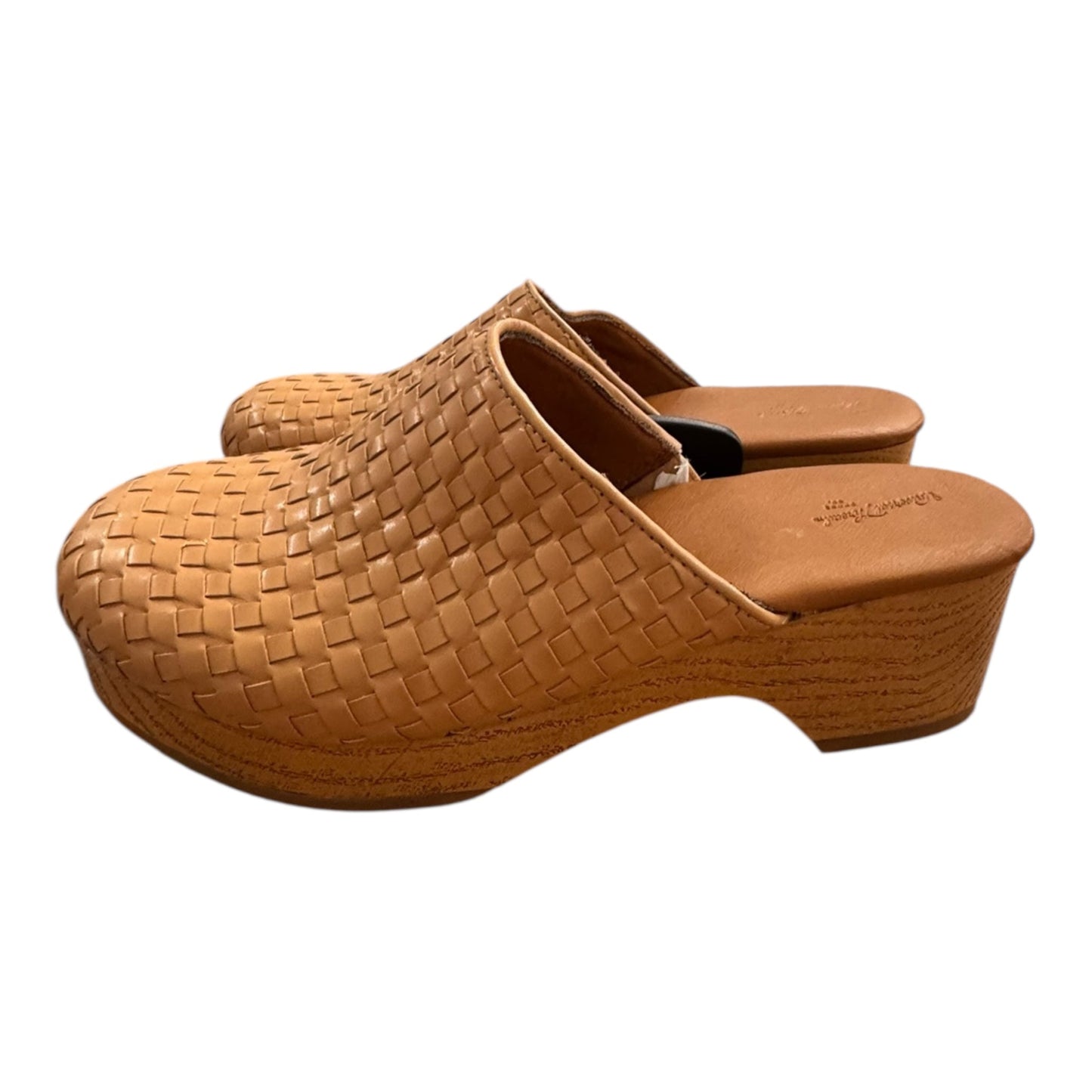 Shoes Heels Block By Universal Thread In Tan, Size:9