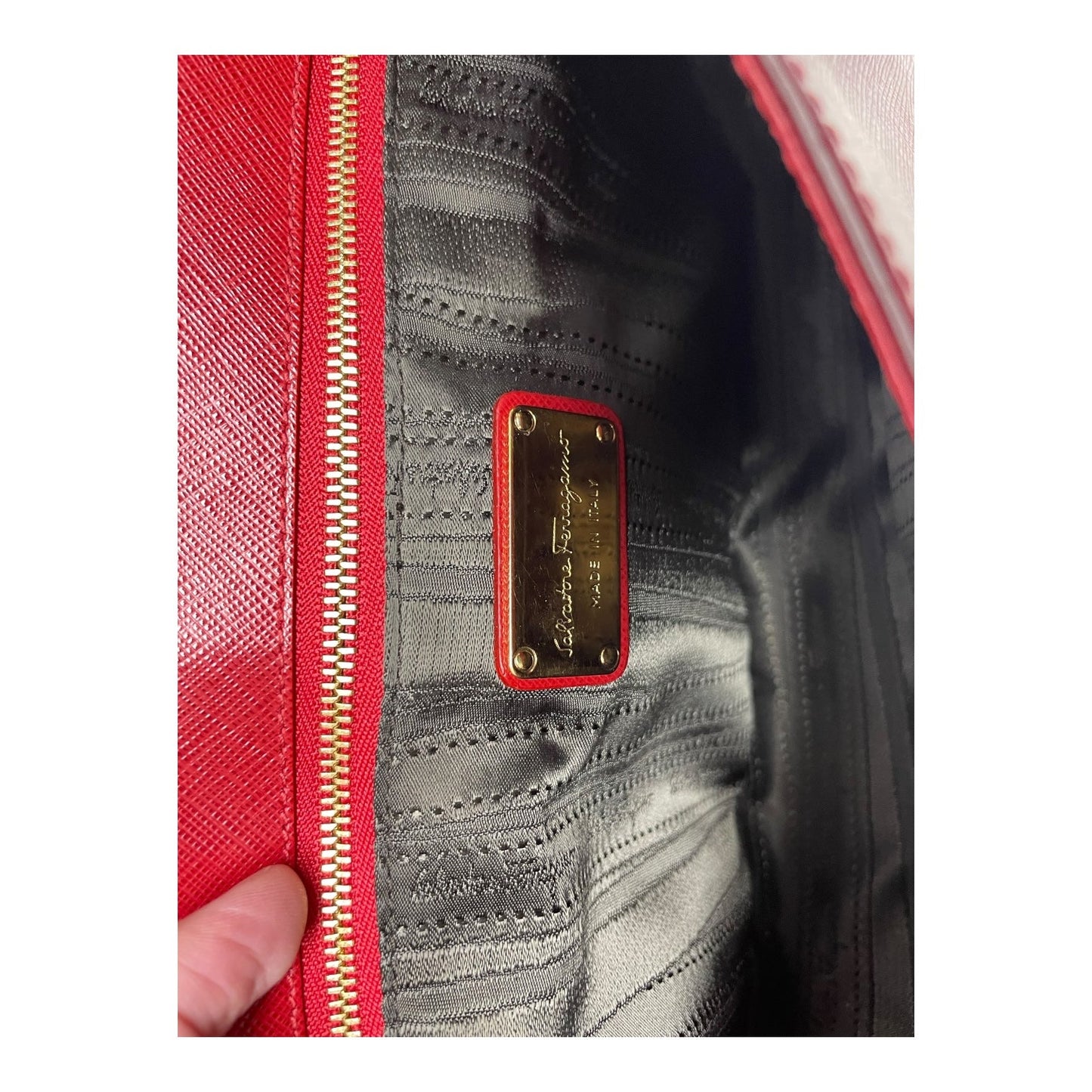 Handbag Luxury Designer By Ferragamo, Size: Medium