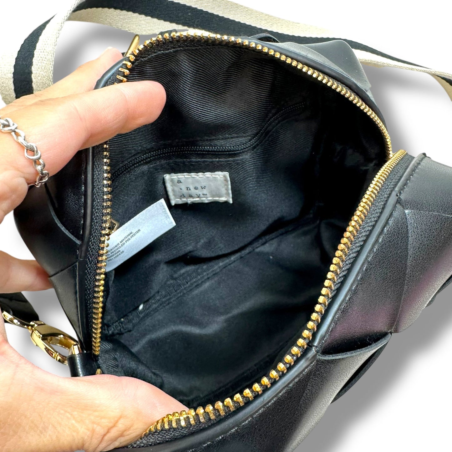 Crossbody By A New Day, Size: Small