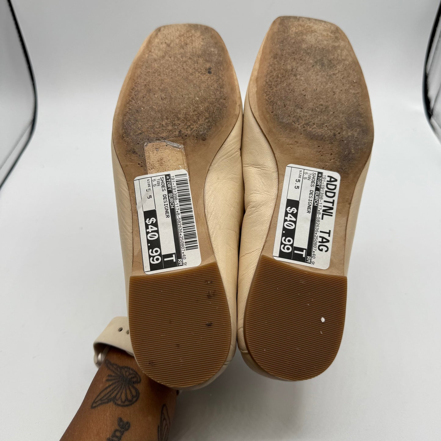 SHOES DESIGNER by TORY BURCH In TAN, Size: 5.5