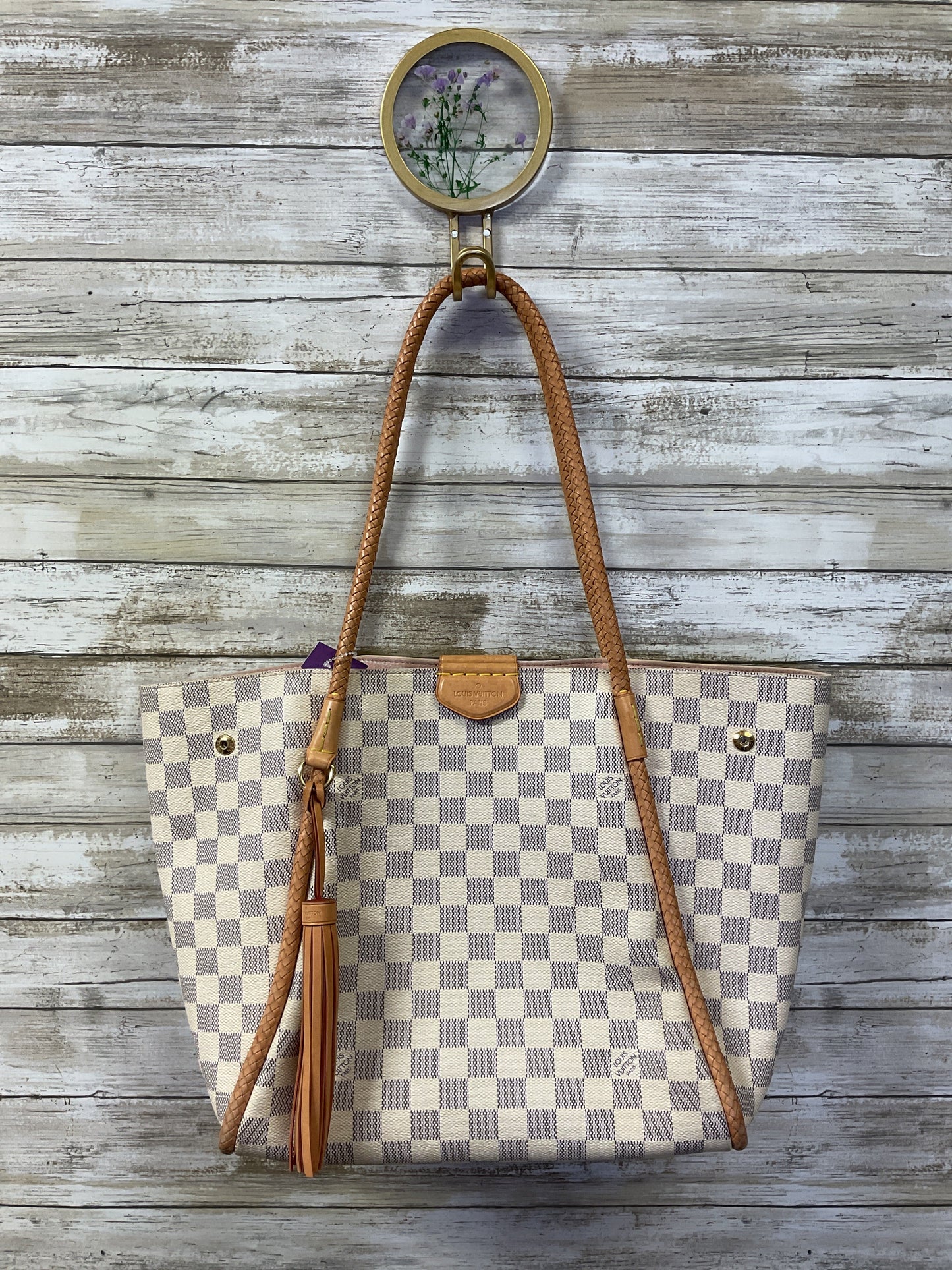 Handbag Luxury Designer By Louis Vuitton In Grey & White, Size:Medium