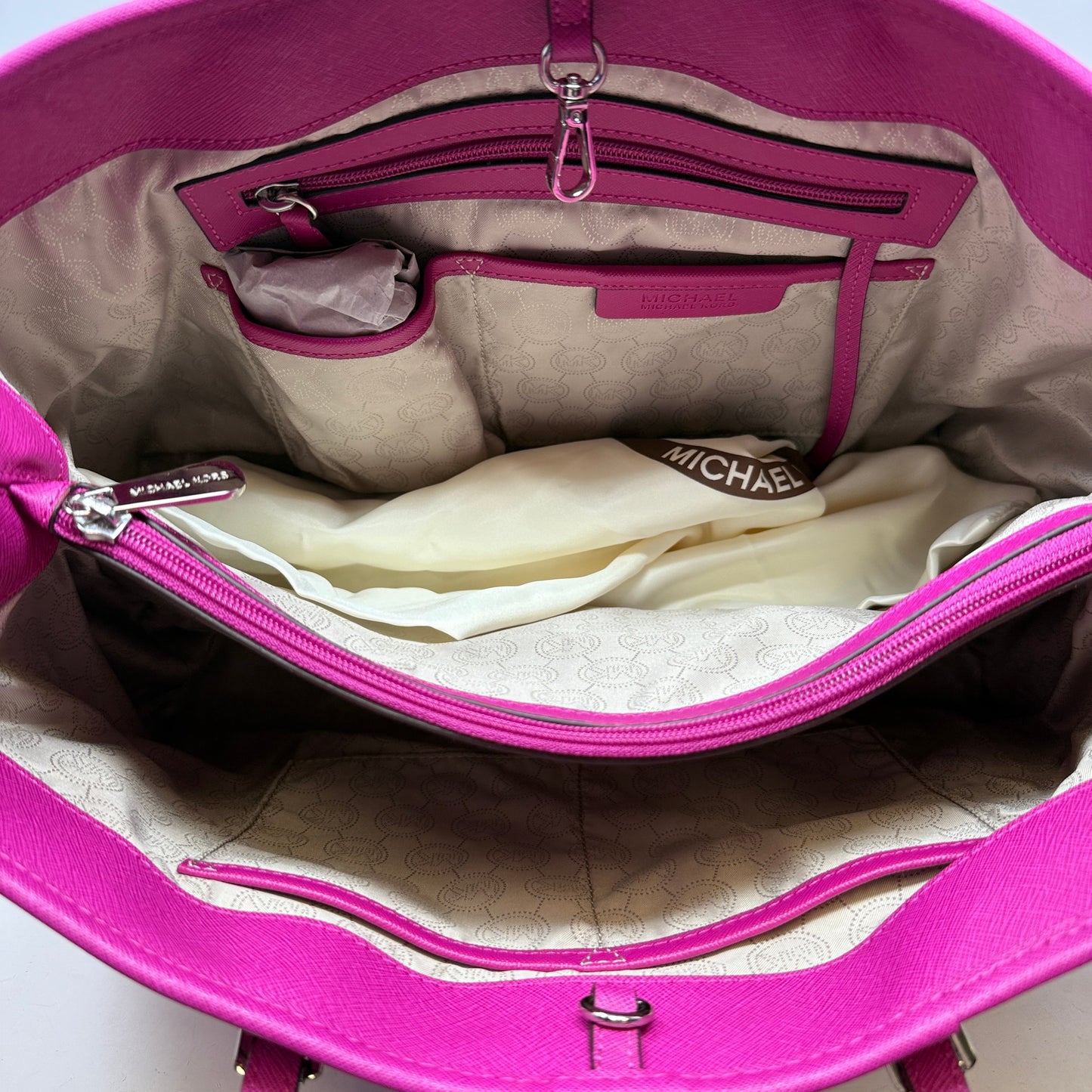 Jet Set Travel EW Tote In Fuschia Designer By Michael Kors, Size: Medium