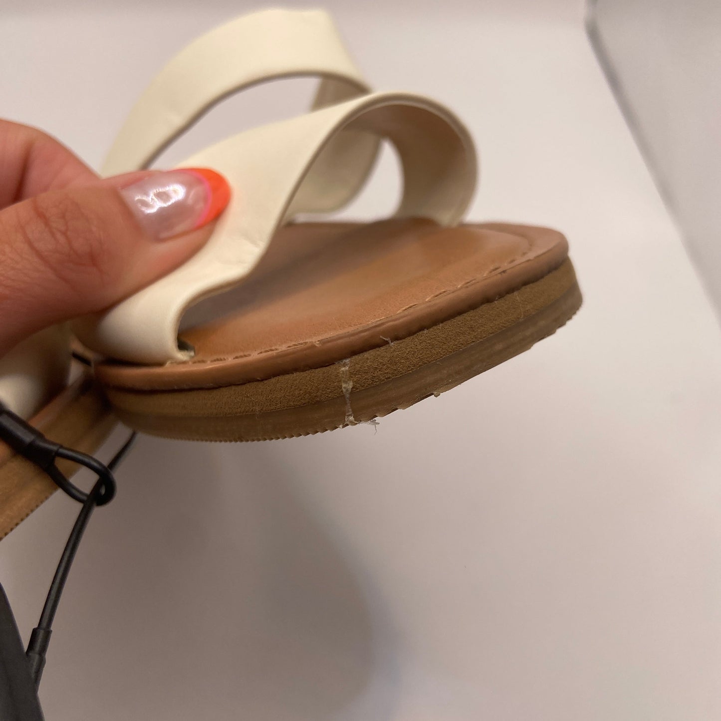 Sandals Flats By Universal Thread In Cream, Size: 7.5