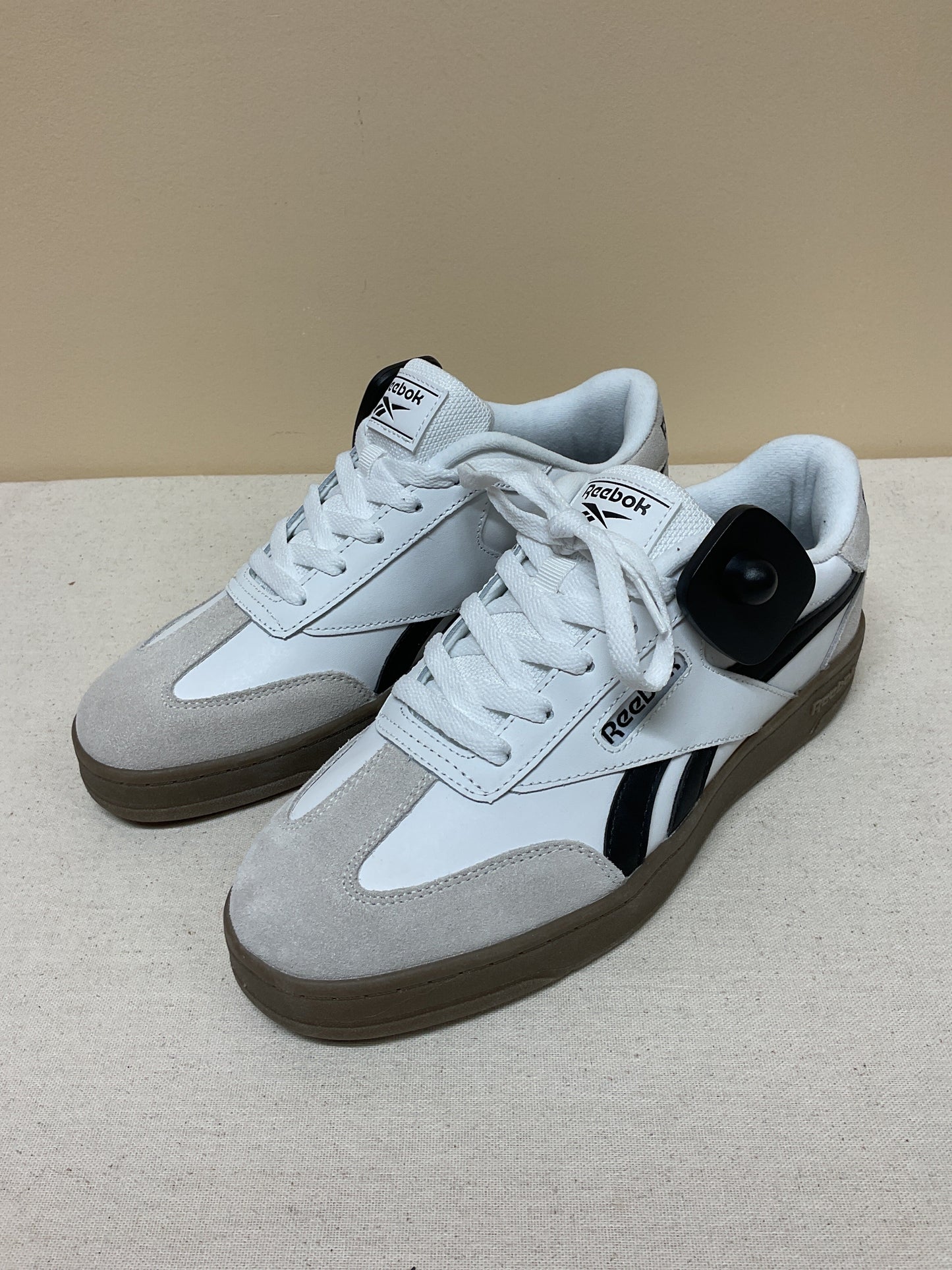 Shoes Sneakers By Reebok In Grey & White, Size:8.5