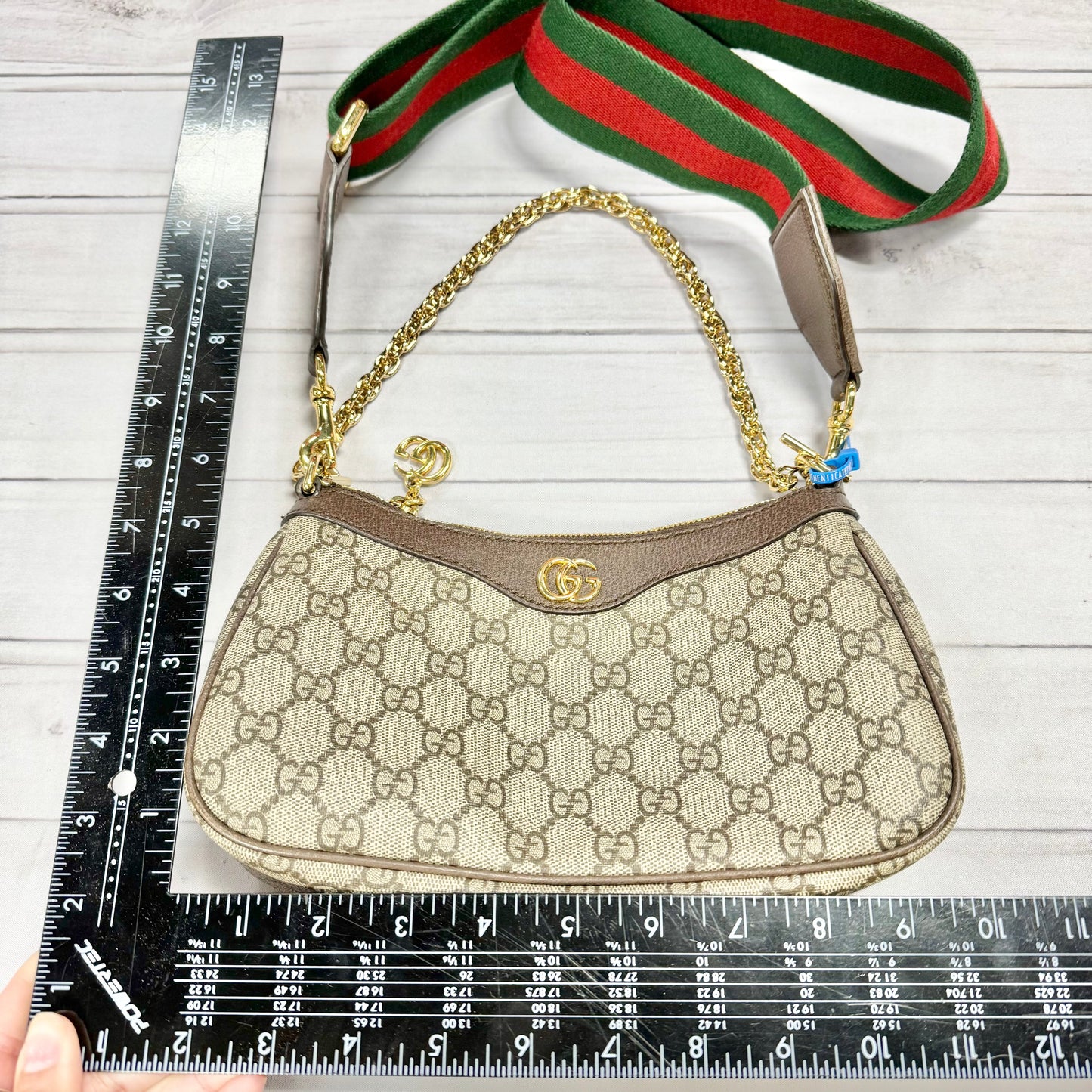 Crossbody Luxury Designer By Gucci, Size: Small