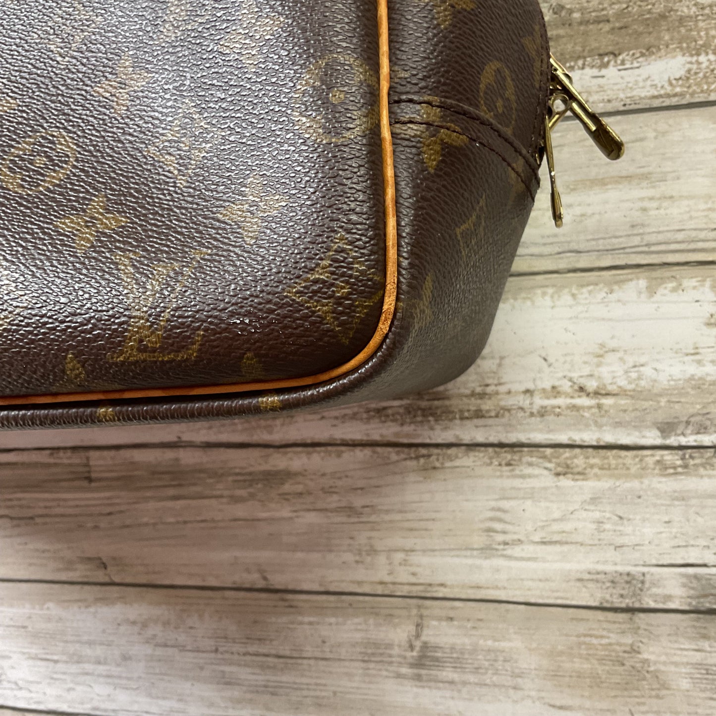 Handbag Luxury Designer By Louis Vuitton In Brown, Size:Medium
