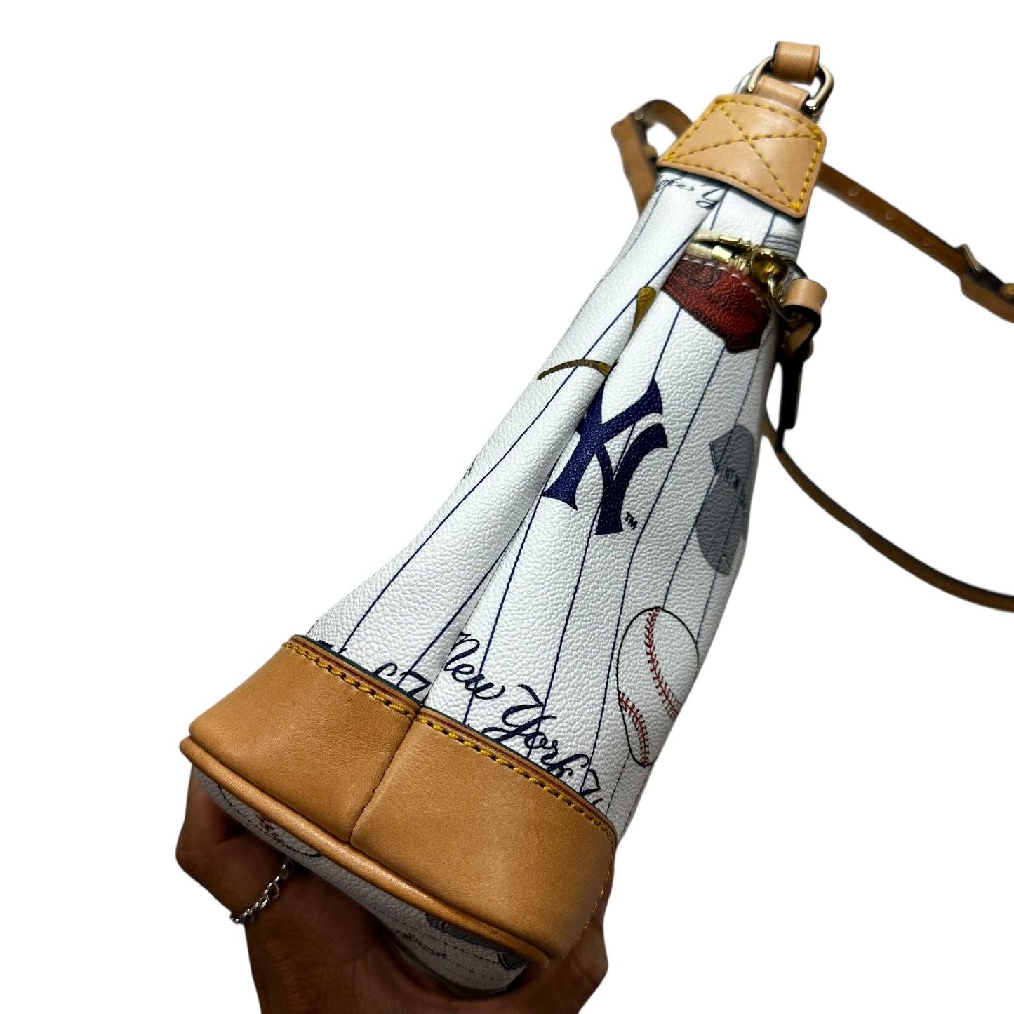 New York Yankees baseball Crossbody Designer By Dooney And Bourke, Size: Medium