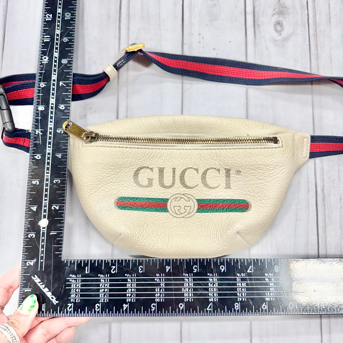Belt Bag Luxury Designer By Gucci, Size: Small