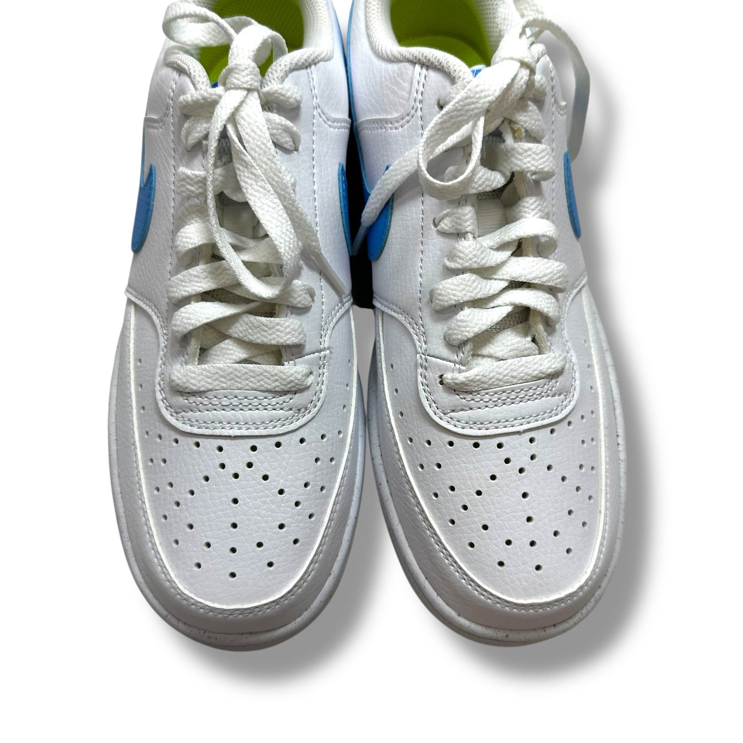 Shoes Sneakers By Nike In White, Size: 8