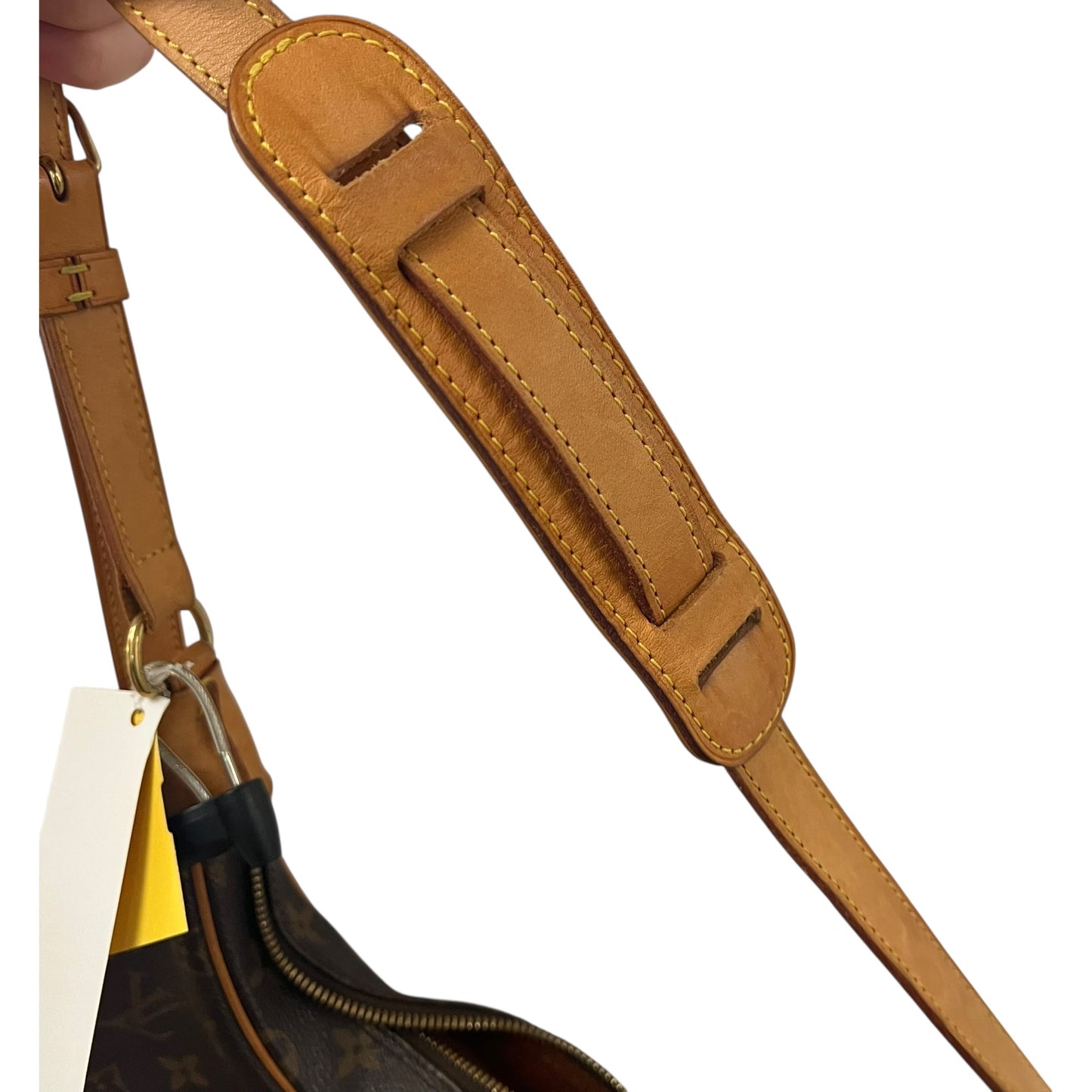 Handbag Luxury Designer By Louis Vuitton, Size: Medium