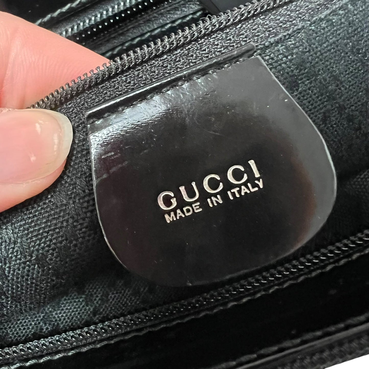 Handbag Luxury Designer By Gucci, Size: Small