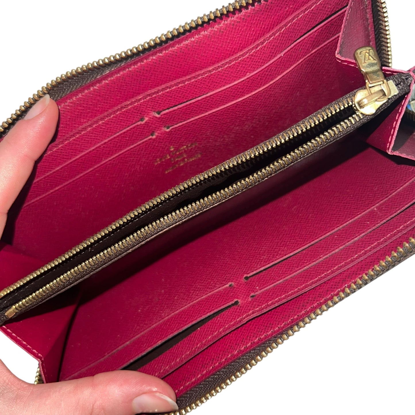Wallet Luxury Designer By Louis Vuitton, Size: Medium