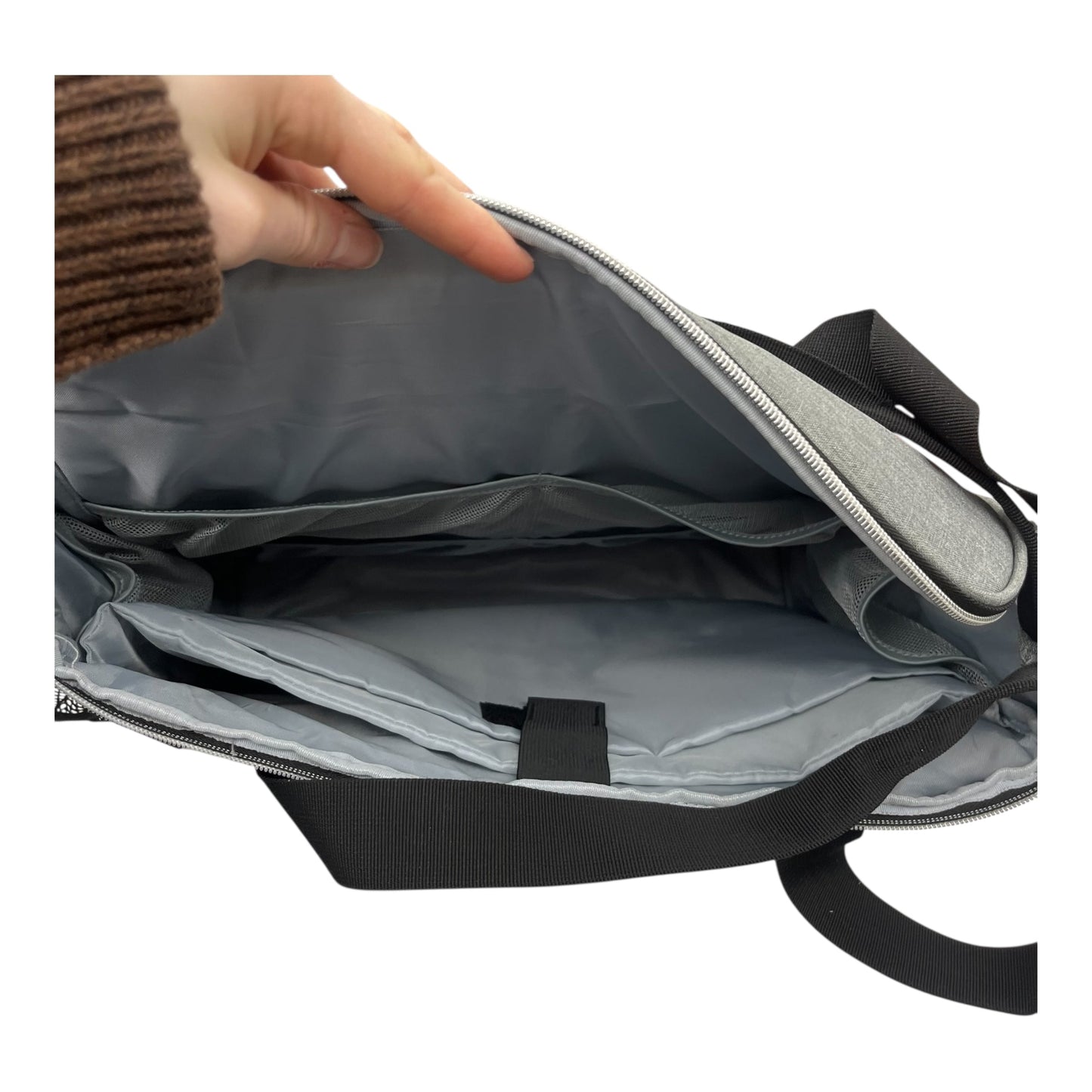 Tote By Clothes Mentor In Grey, Size:Large