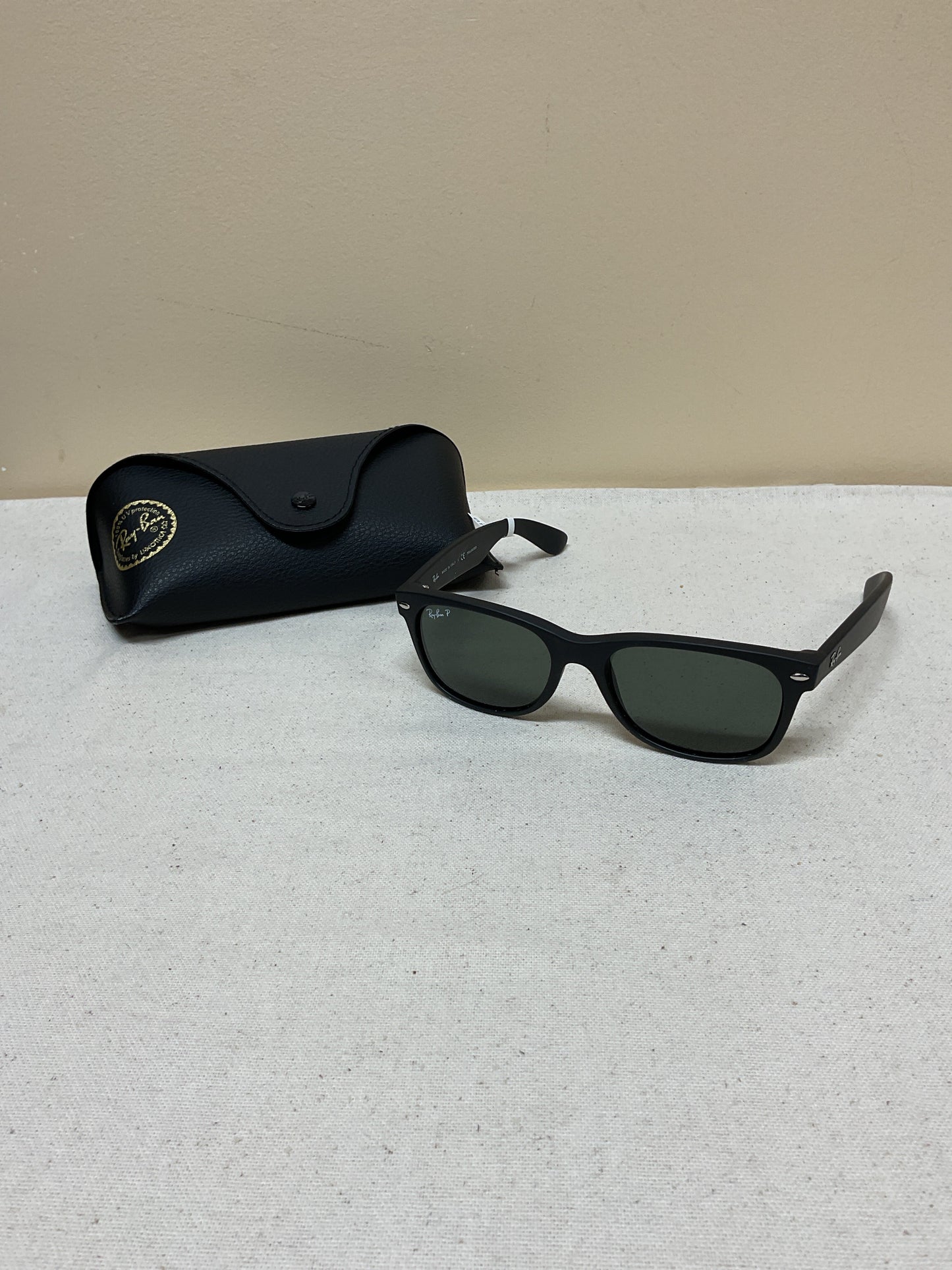 Sunglasses Designer By Ray Ban In Black