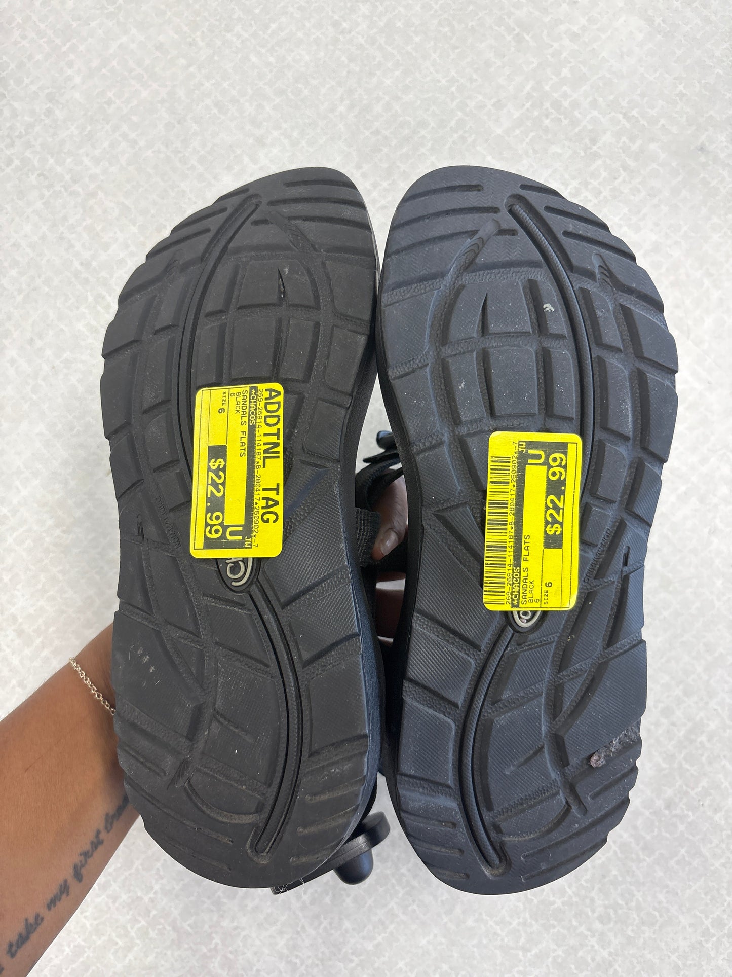 SANDALS FLATS by CHACOS In BLACK, Size: 6