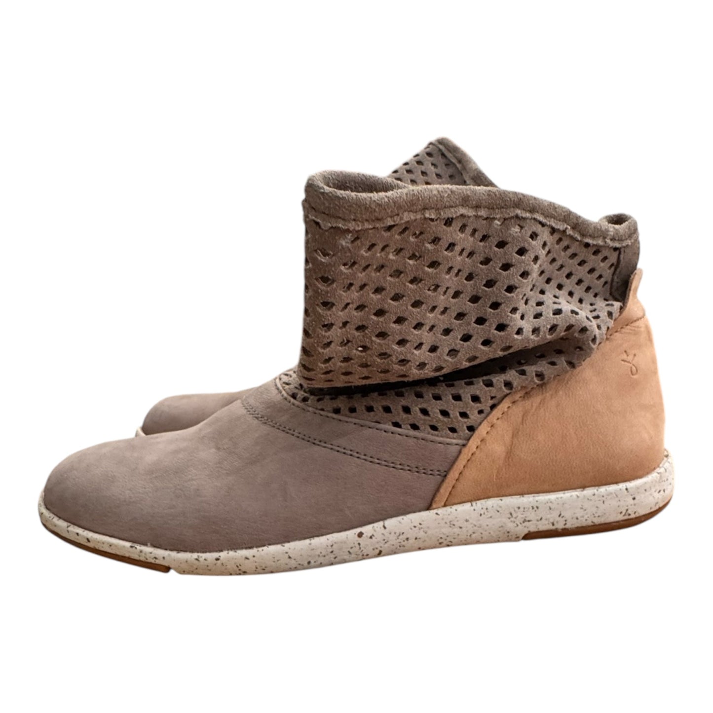 Shoes Flats By EVER In Grey & Tan, Size:8.5