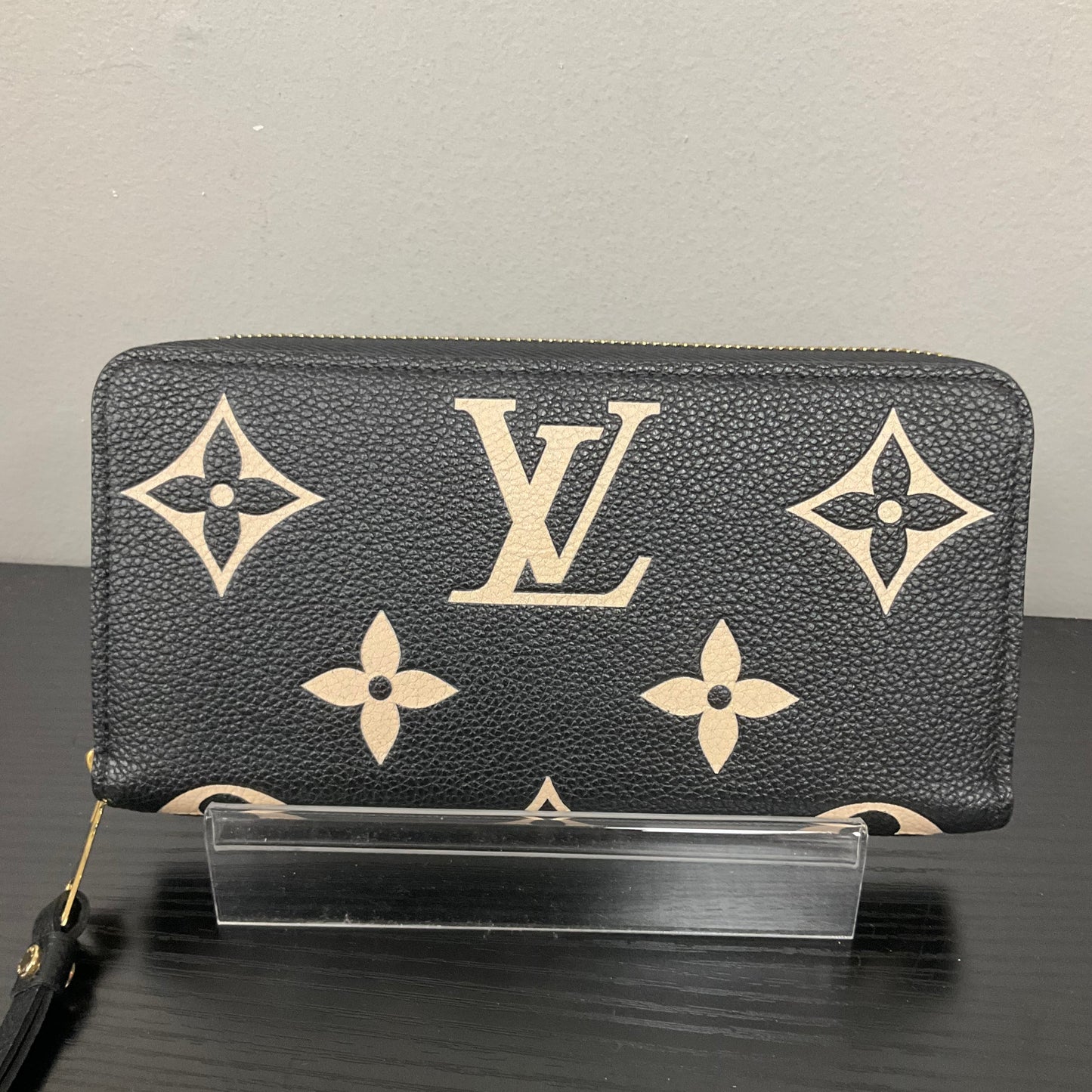 Zippy Wallet Luxury Designer By Louis Vuitton In Black & Cream, Size:Large