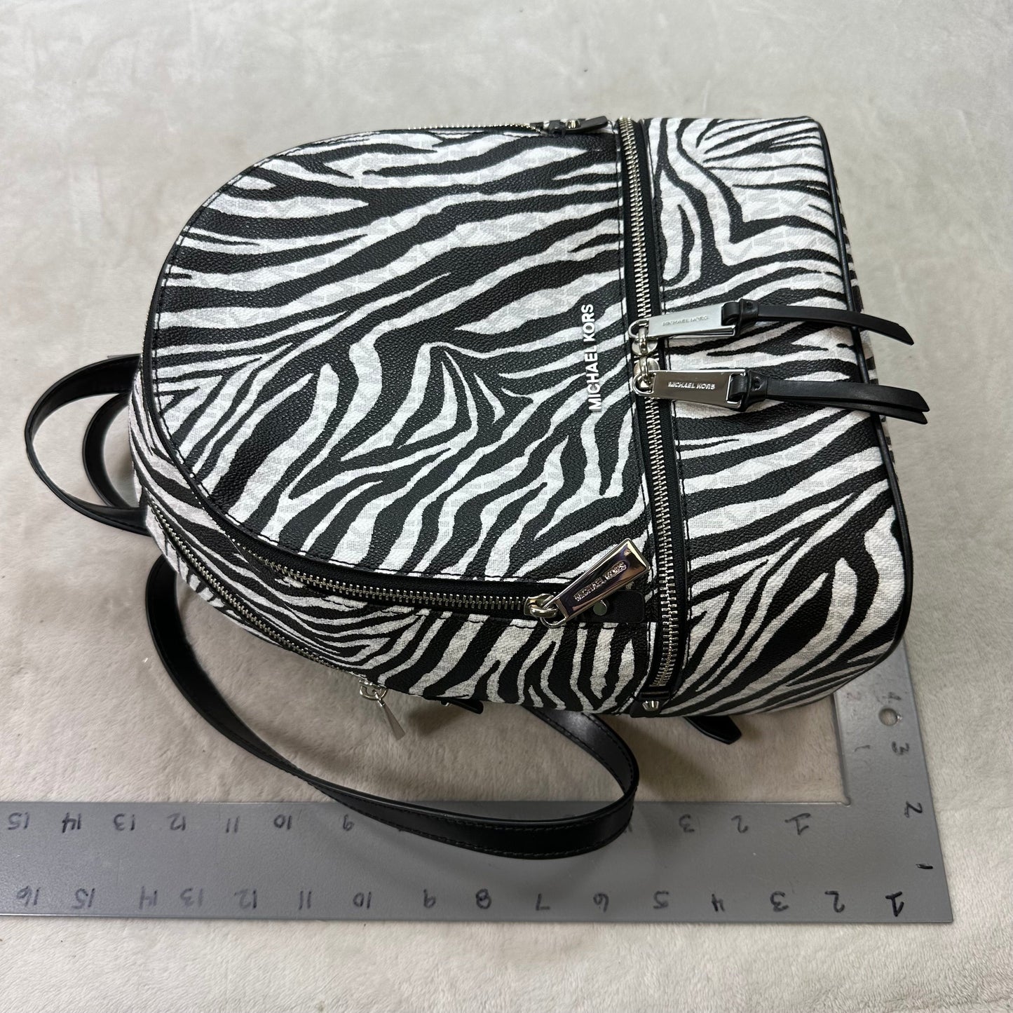 Backpack Designer By Michael Kors, Size: Medium