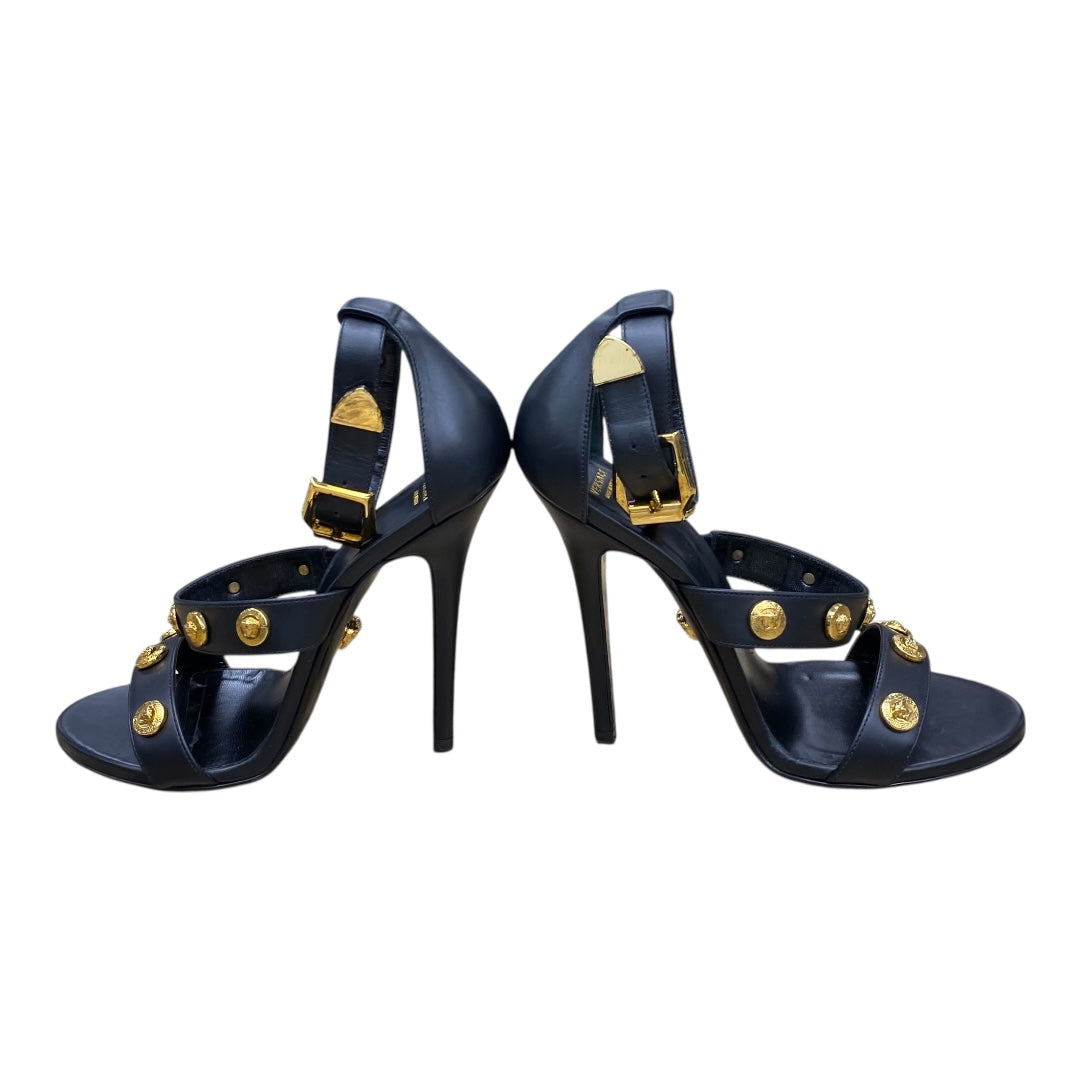Sandals Luxury Designer By Versace In Black & Gold, Size:6.5