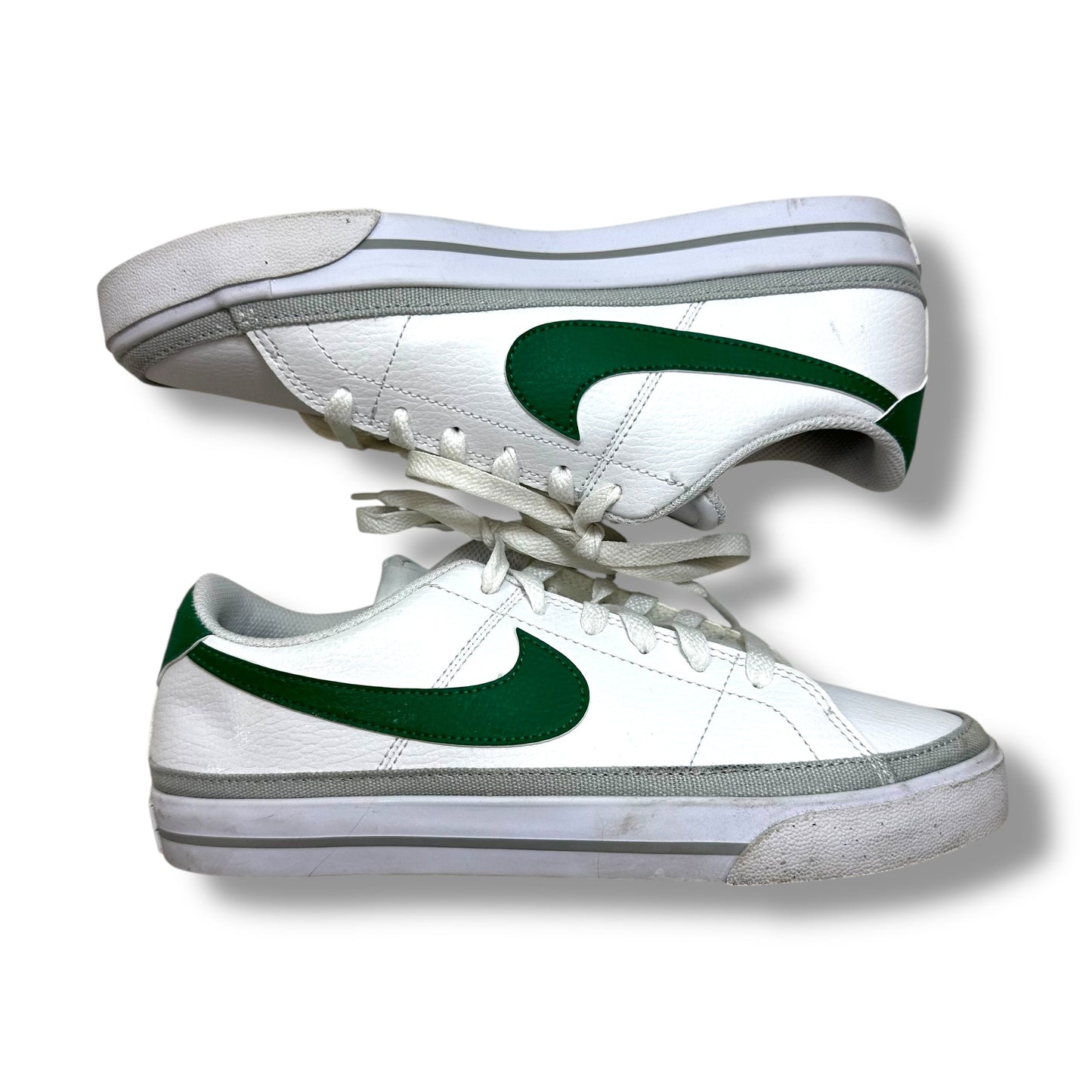 Shoes Sneakers By Nike In White, Size: 8