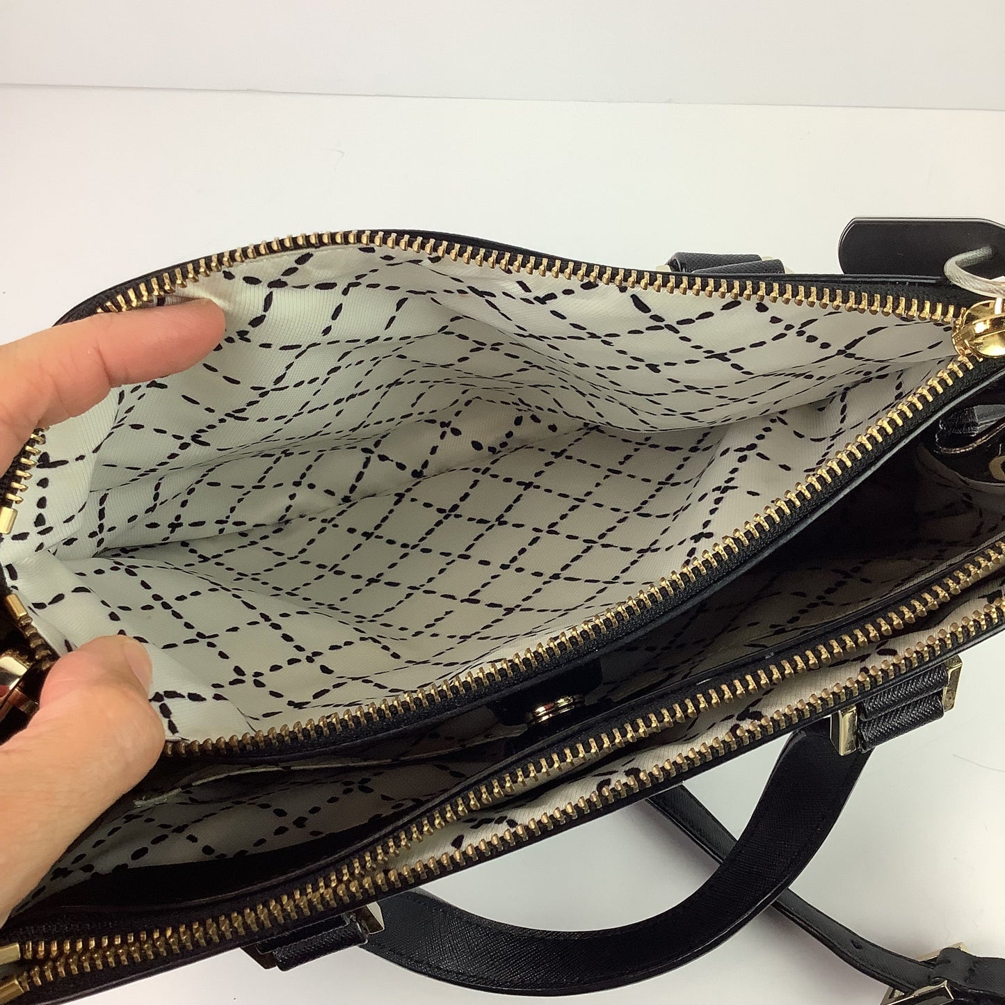 Crossbody Designer By Kate Spade, Size: Medium