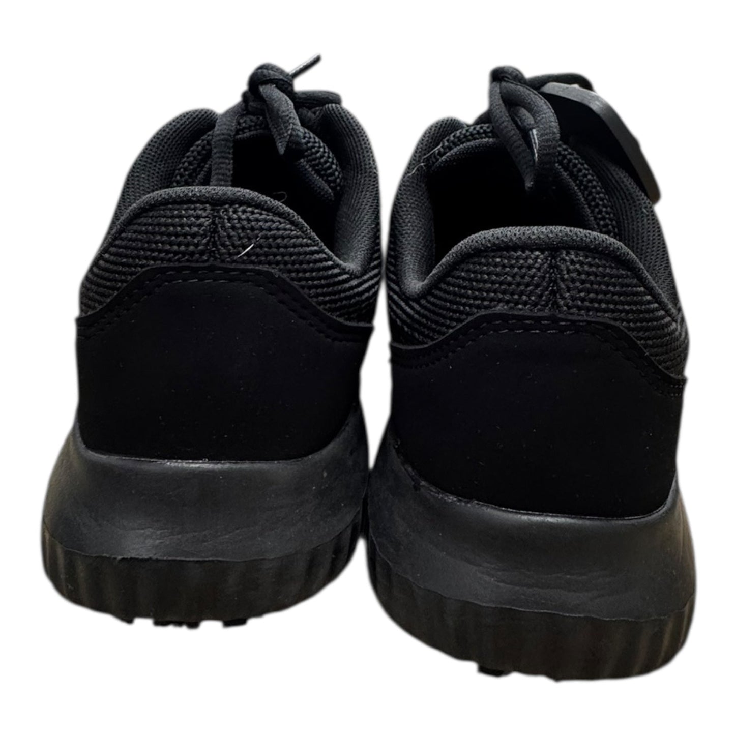 Shoes Sneakers By Clothes Mentor In Black, Size:6