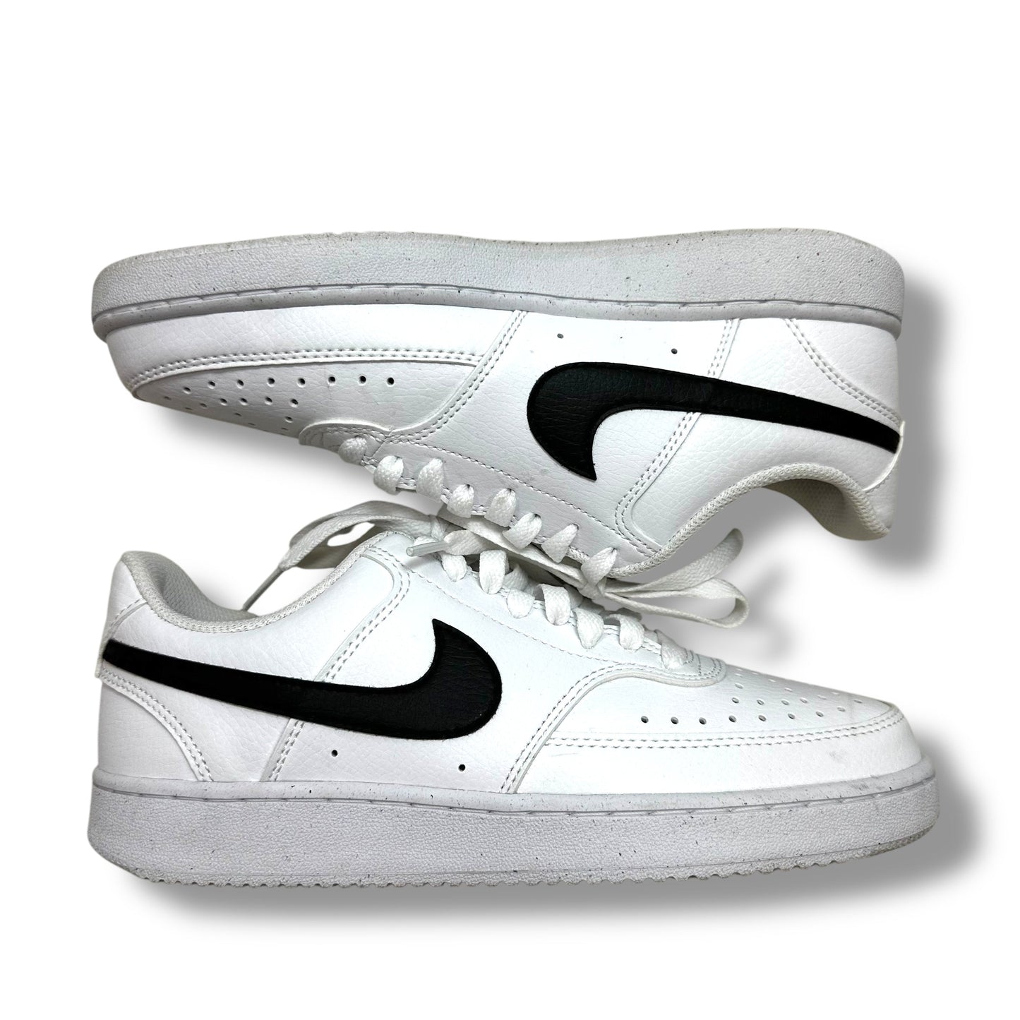 Shoes Sneakers By Nike In White, Size: 8