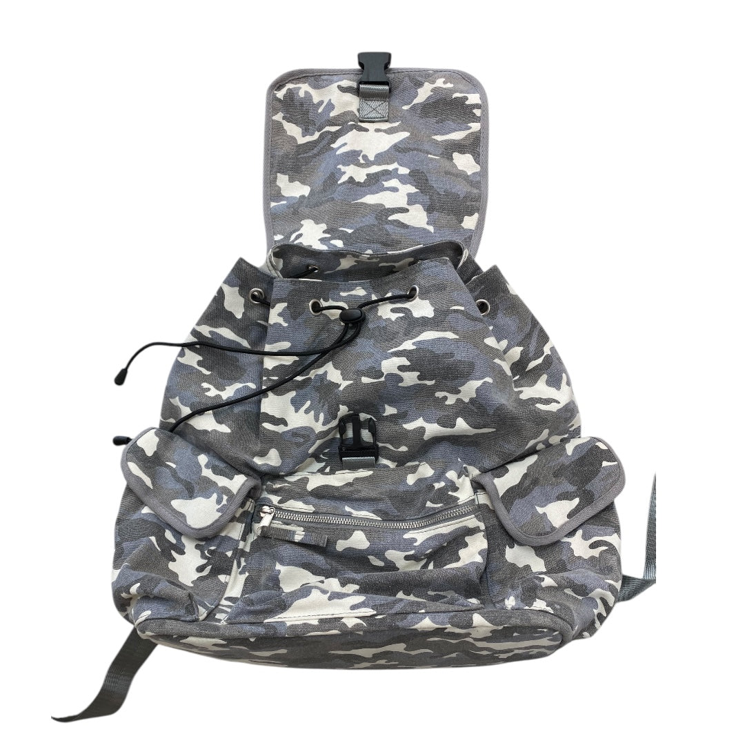 Backpack By Clothes Mentor In Camouflage Print, Size:Large