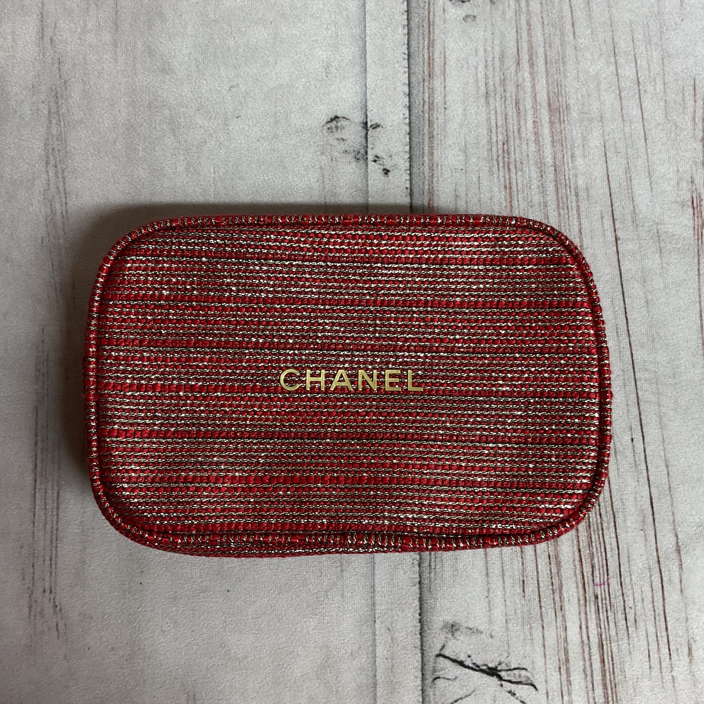 Makeup Bag Luxury Designer By Chanel In Red, Size:Medium