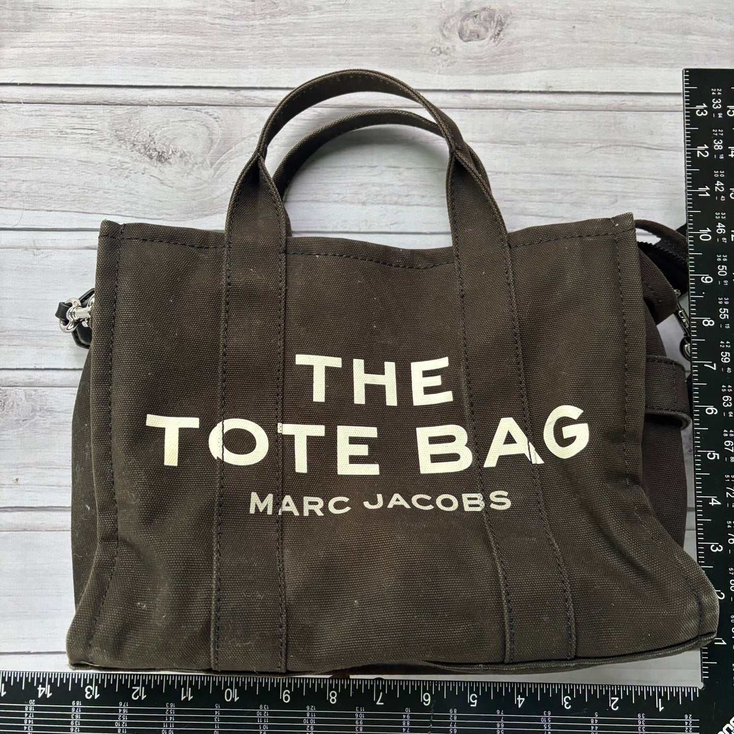 Tote Designer By Marc Jacobs, Size: Medium