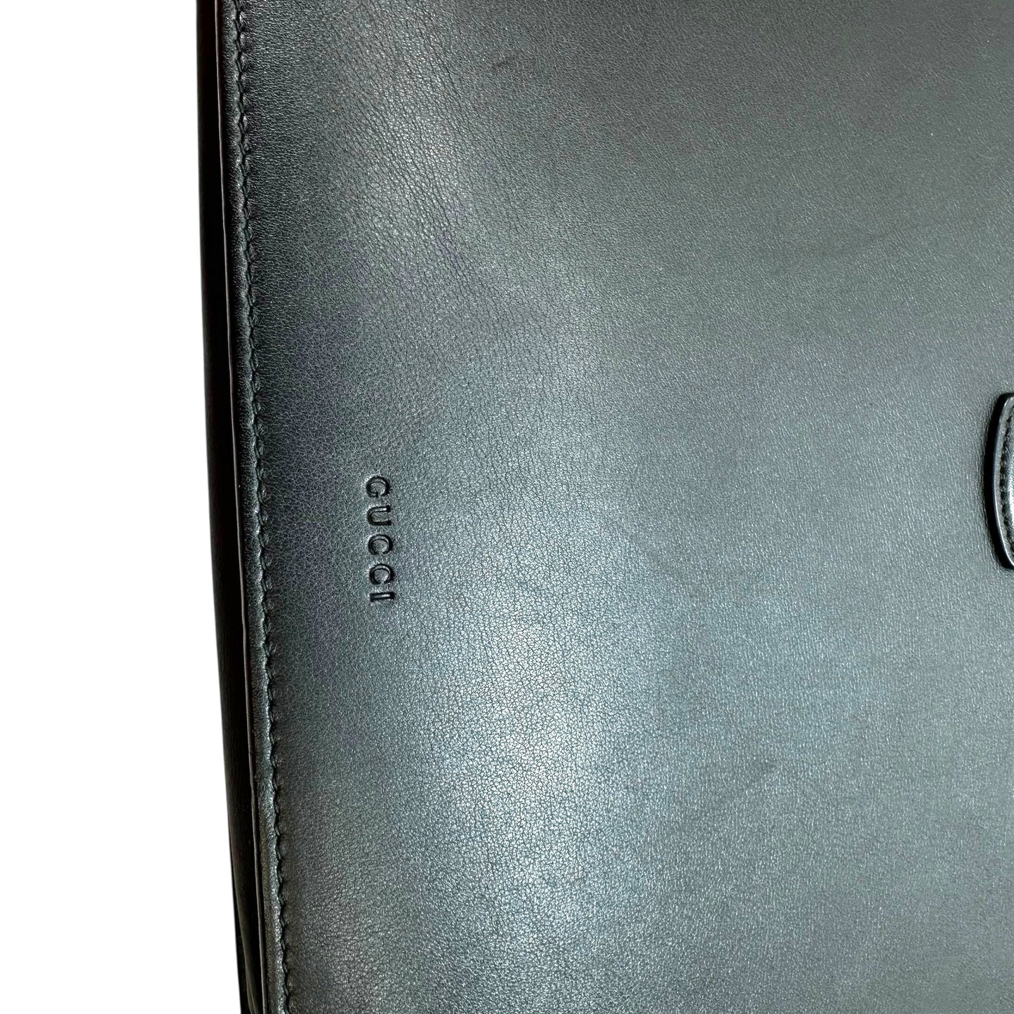 Handbag Luxury Designer By Gucci, Size: Medium