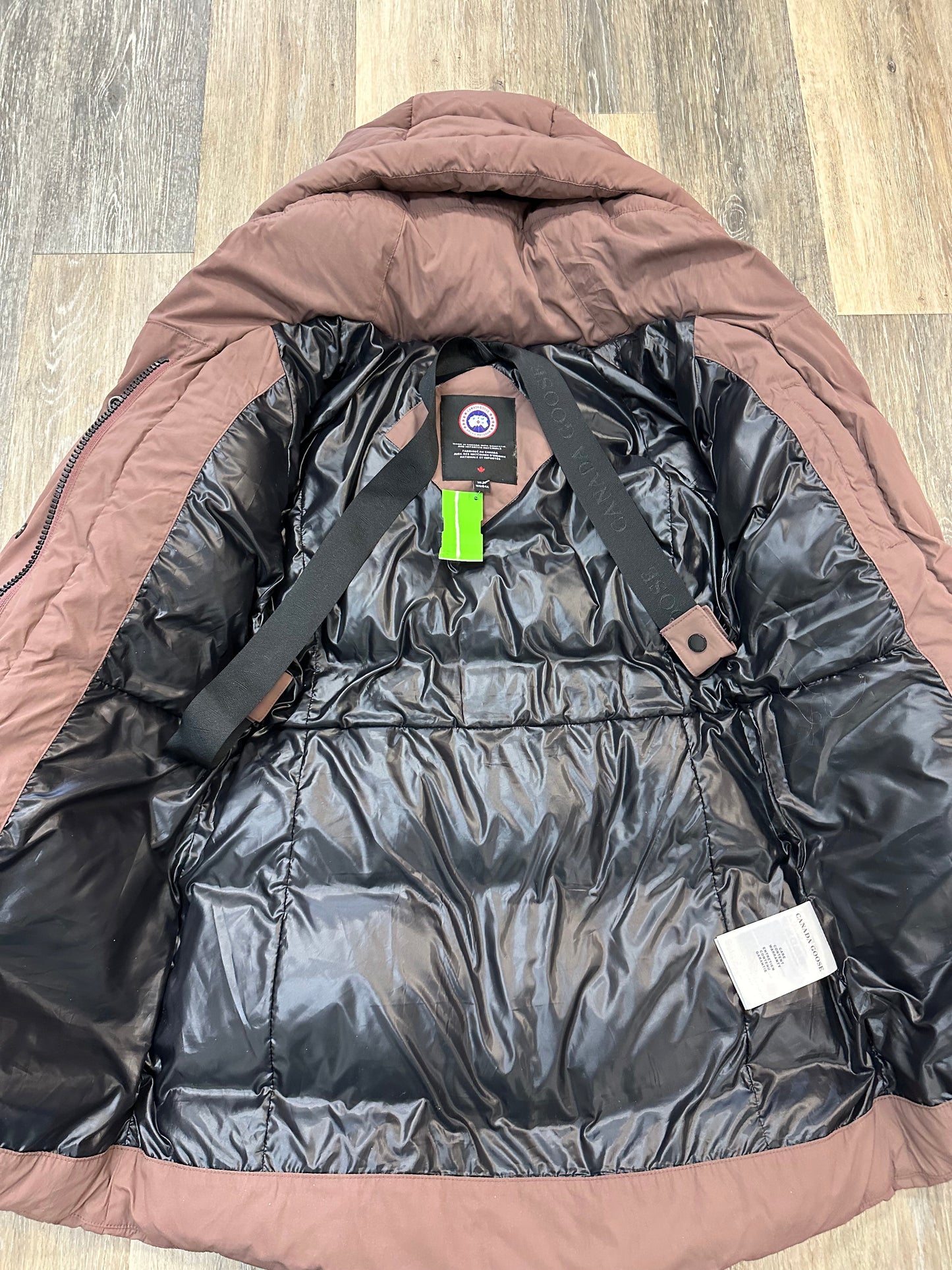 Coat Luxury Designer By Canada Goose In Mauve, Size: Xs