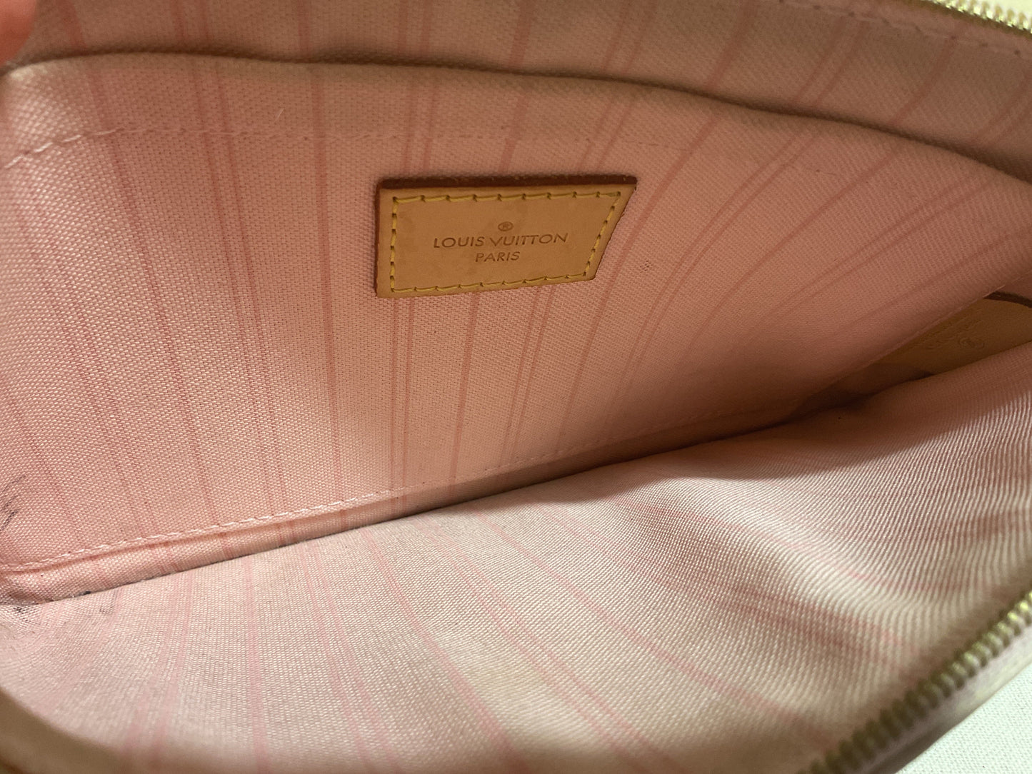 Wristlet Luxury Designer By Louis Vuitton In Cream, Size:Small