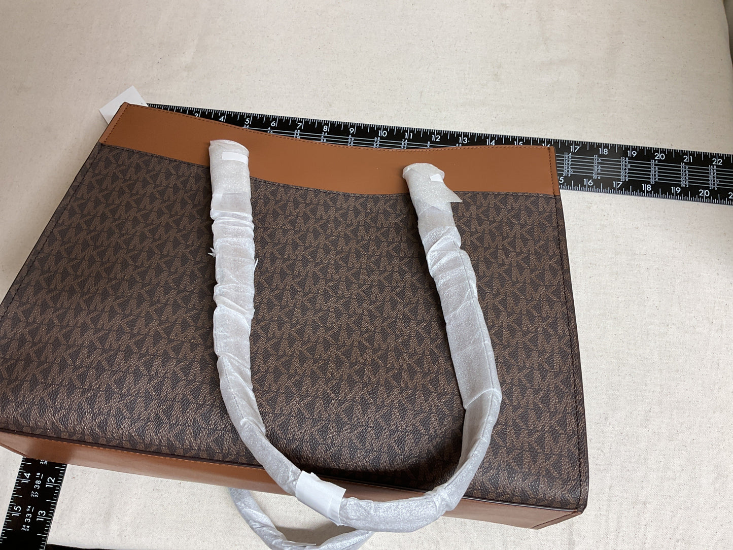 Handbag Designer By Michael Kors In Brown & Tan, Size:Large