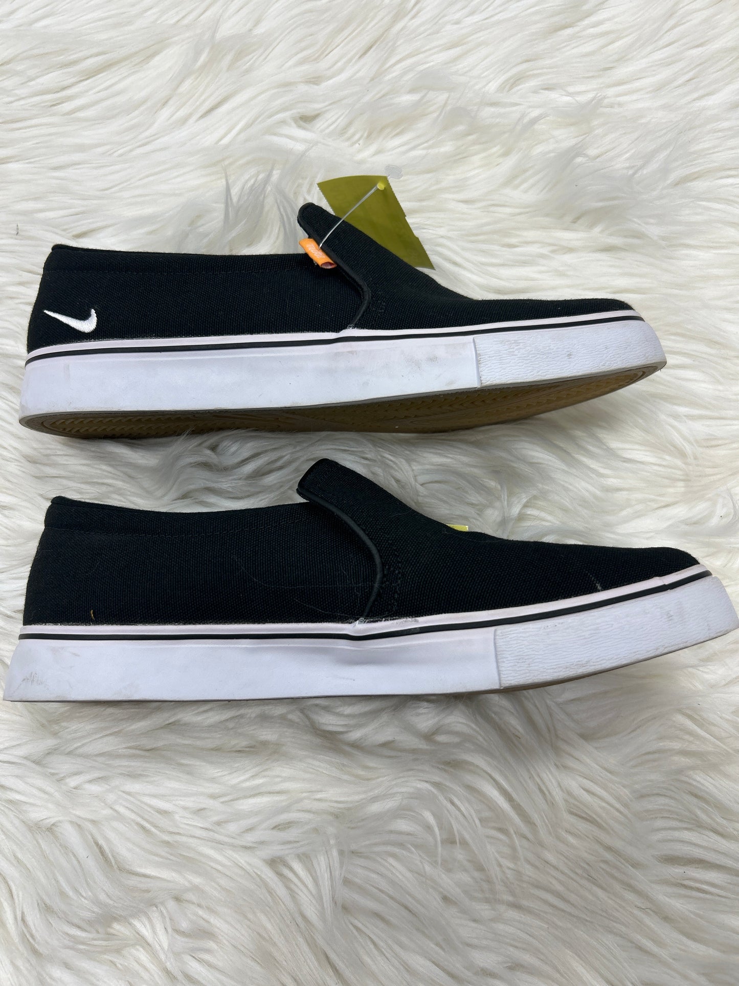 Shoes Flats By Nike In Black, Size:9
