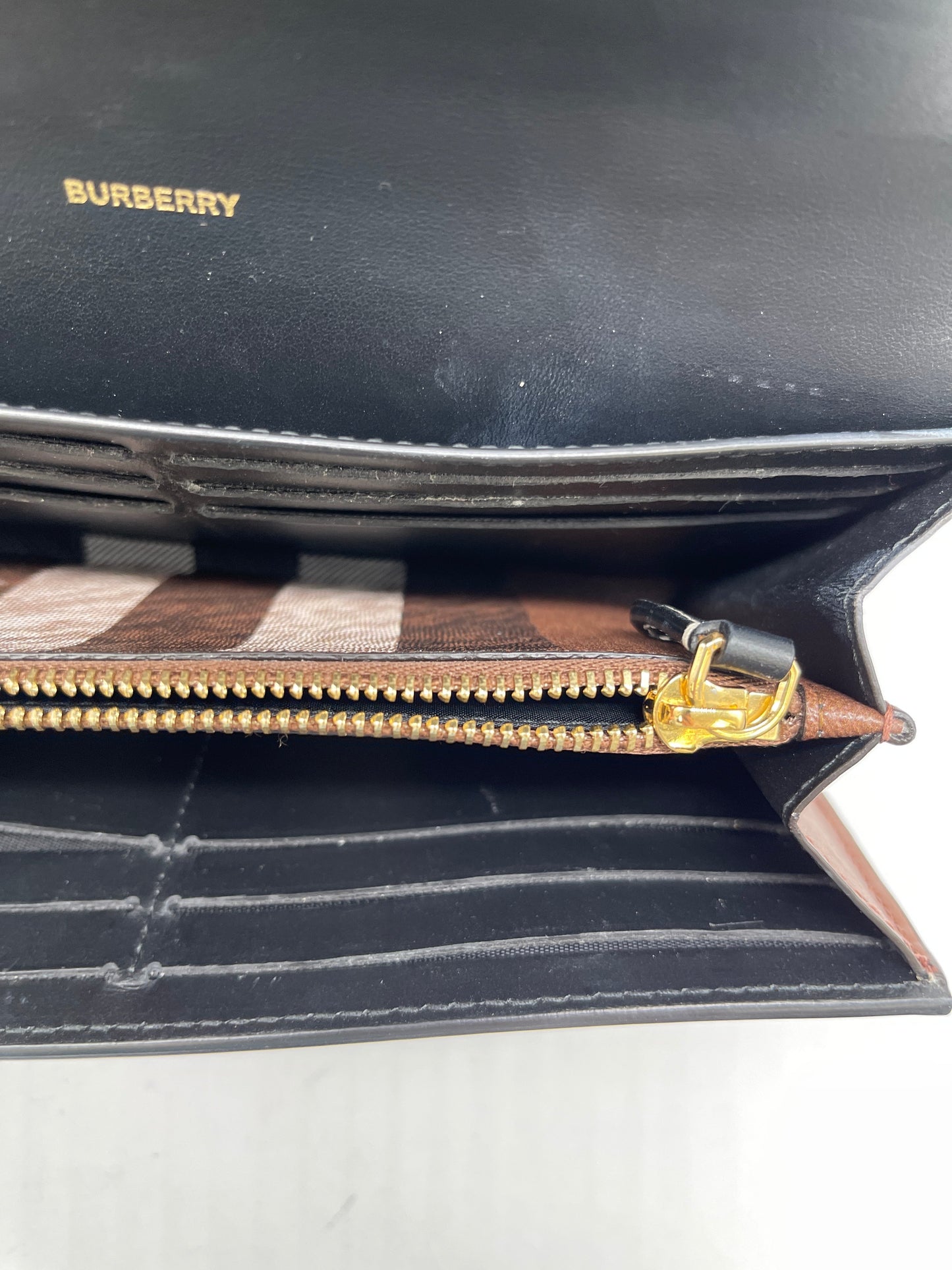 Wallet Luxury Designer By Burberry, Size: Medium