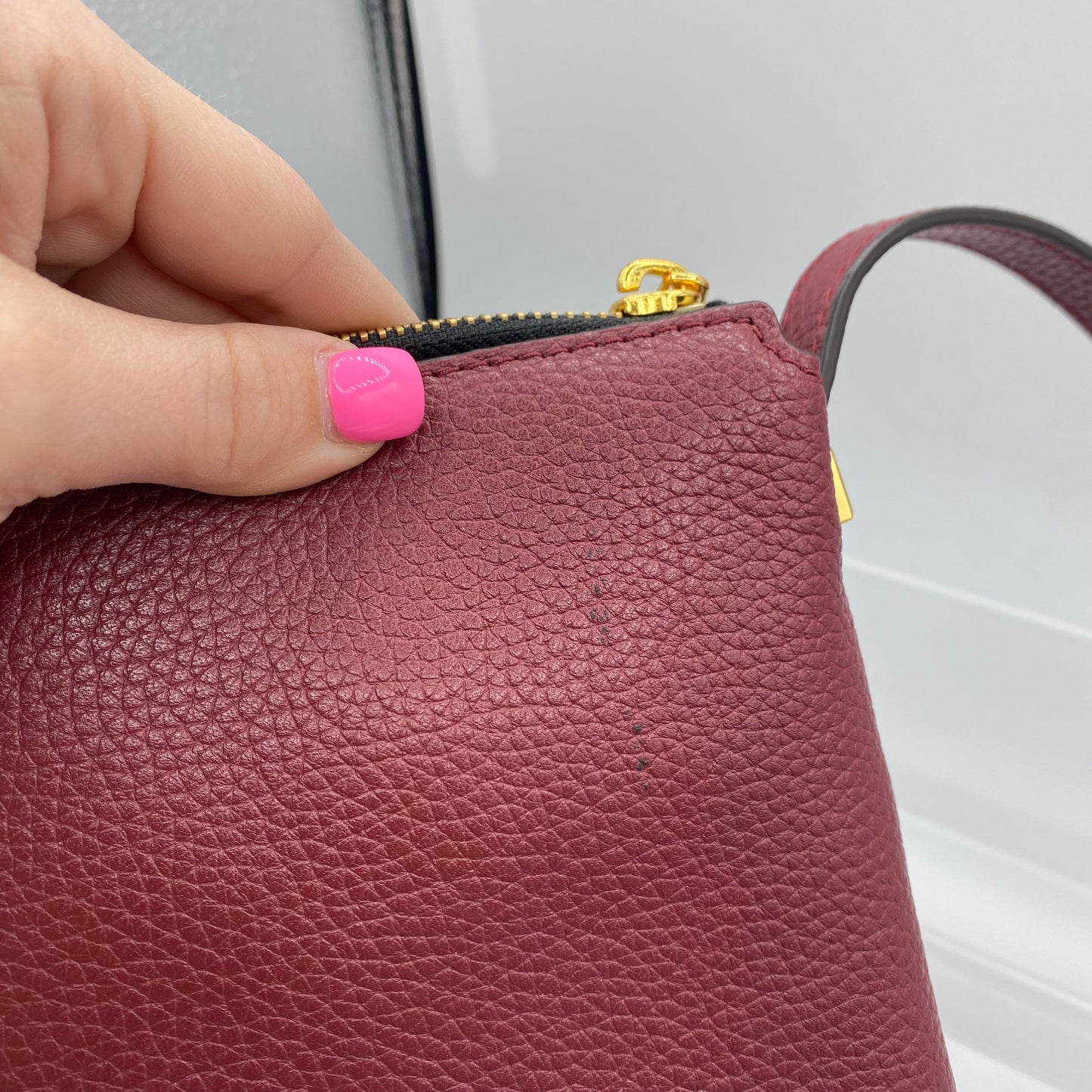 Marc Jacobs In MAROON, Size: MEDIUM
