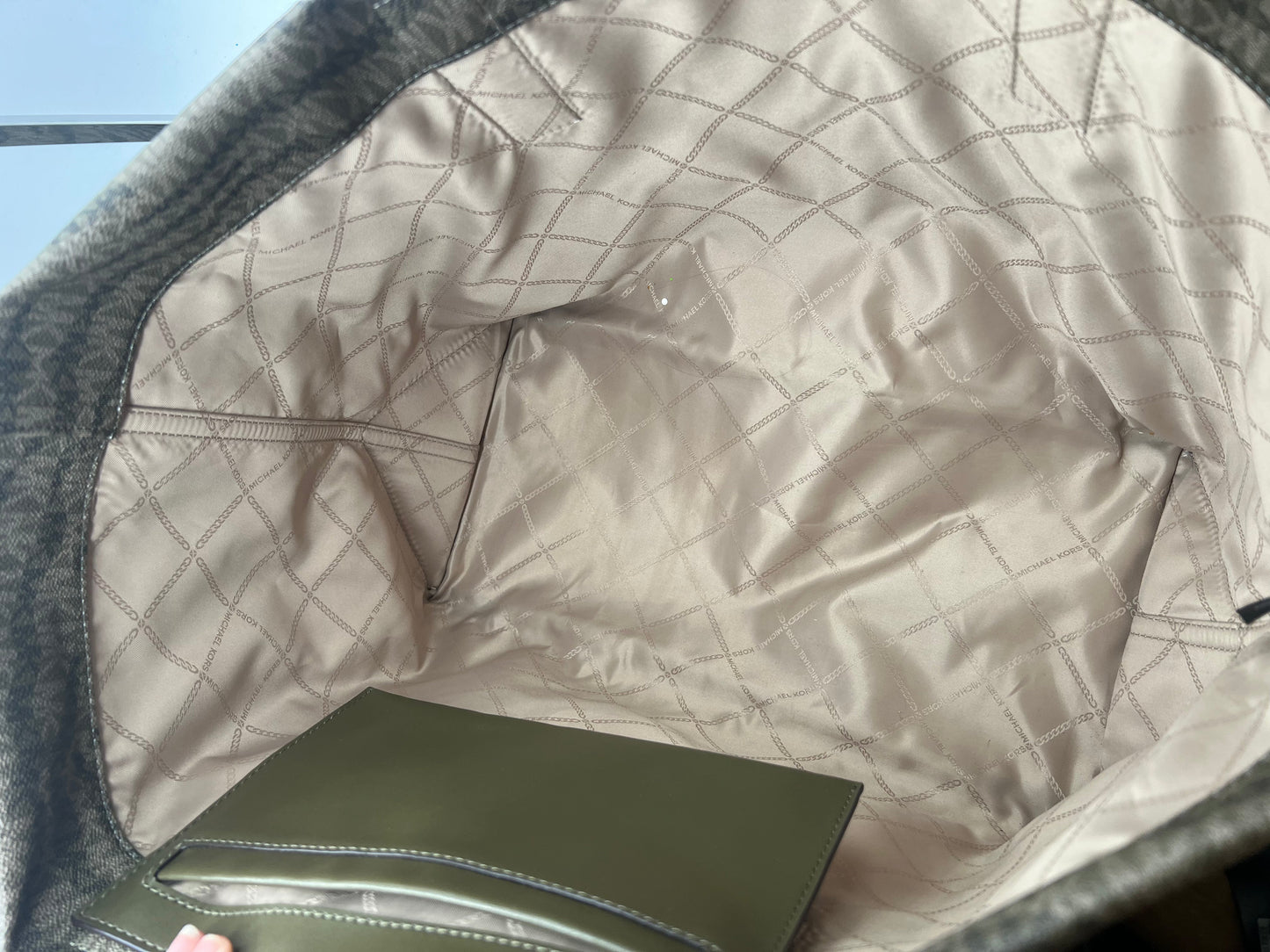 HANDBAG DESIGNER by MICHAEL KORS In GREEN, Size: LARGE