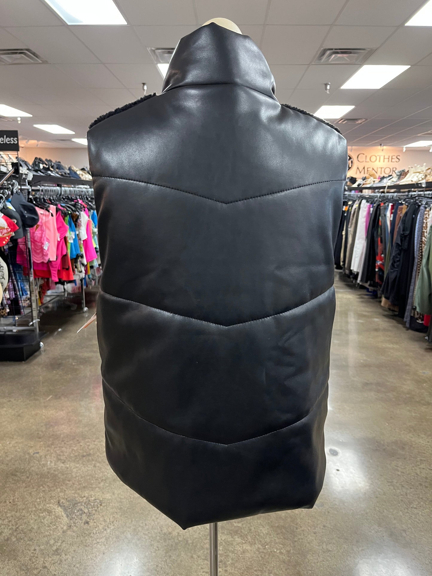 Vest Puffer & Quilted By Heartloom In Black, Size:S