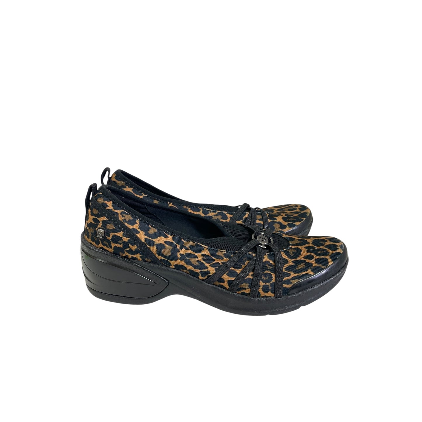 Shoes Sneakers By Bzees In Animal Print, Size:10