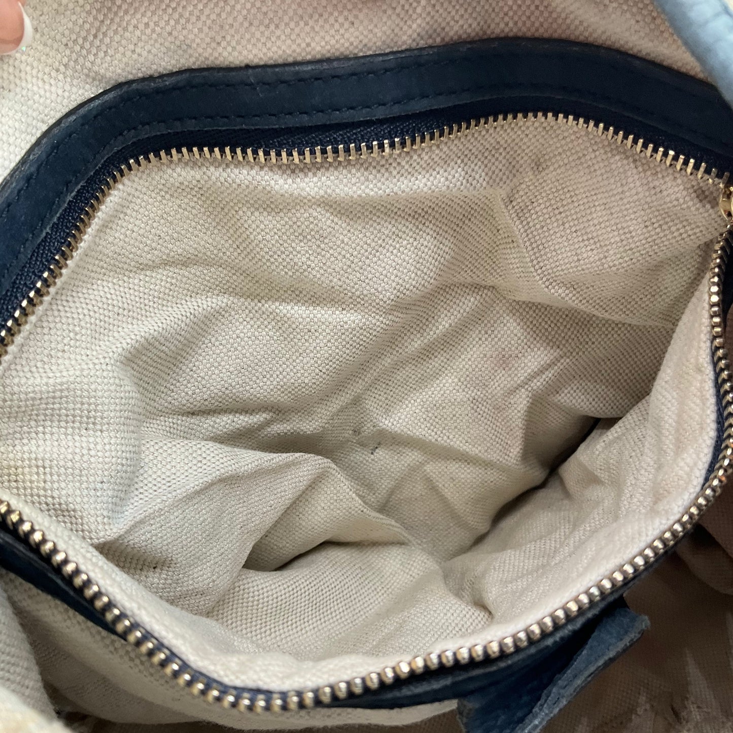 Handbag Luxury Designer By Gucci, Size: Small