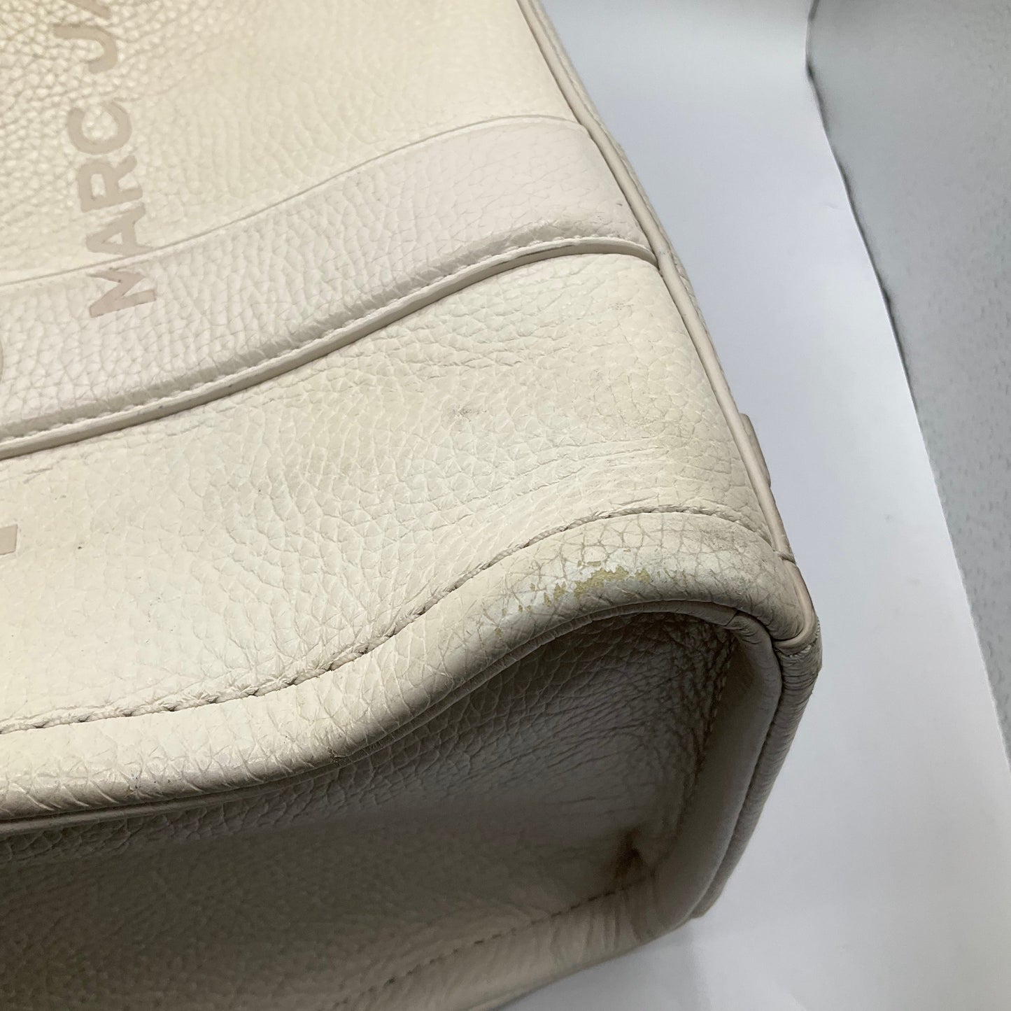 Handbag Luxury Designer By Marc Jacobs, Size: Medium