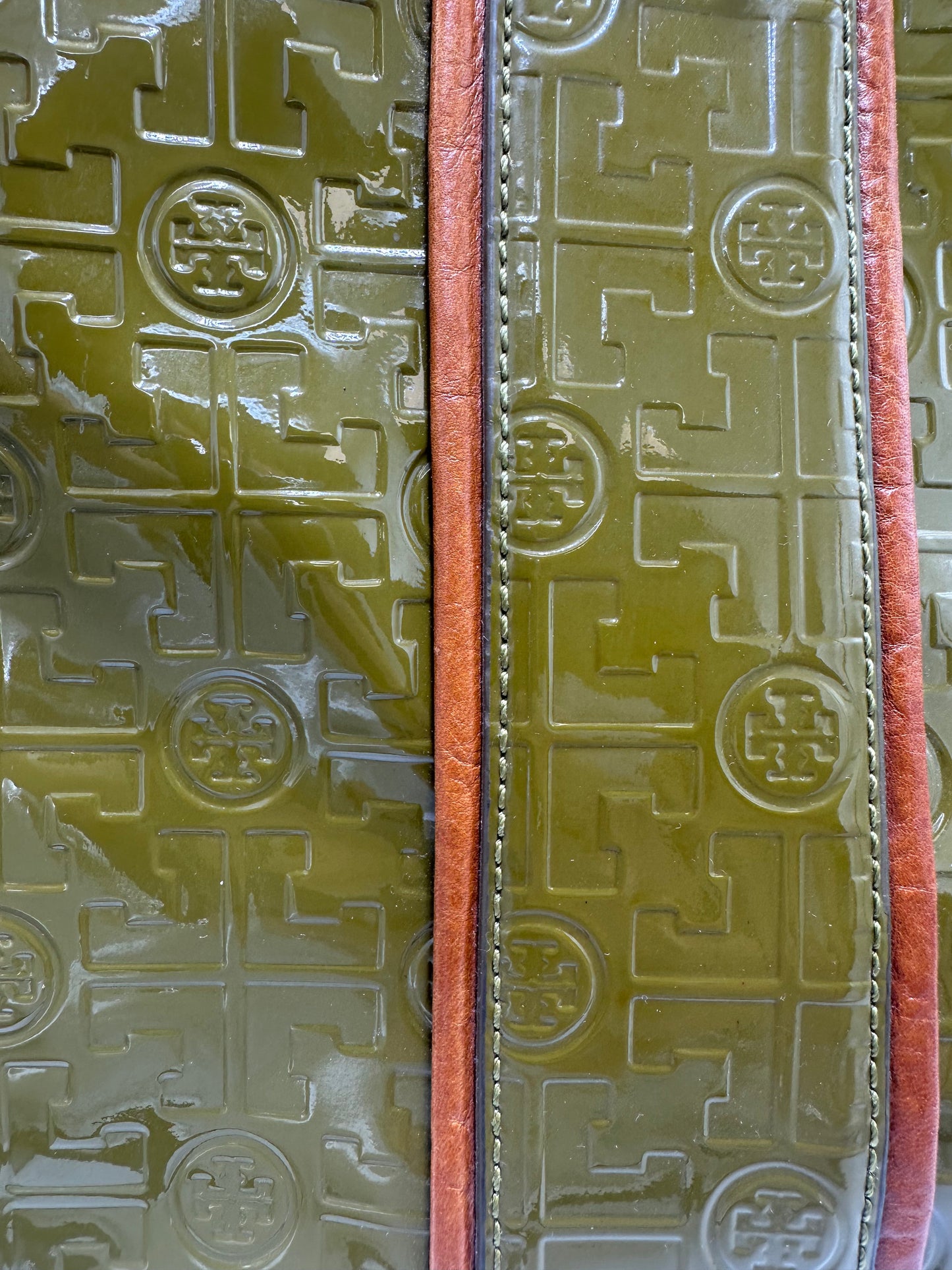 Tory Burch Patent Leather Logo Designer Handbag / Tote