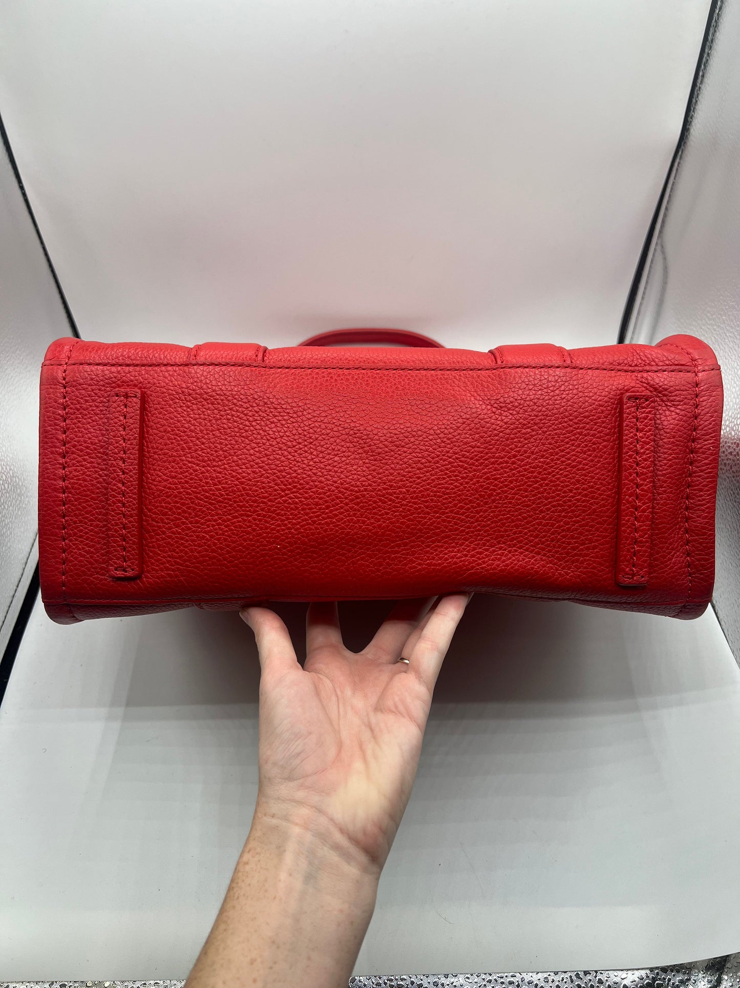 TOTE LUXURY DESIGNER by MARC JACOBS In RED, Size: LARGE