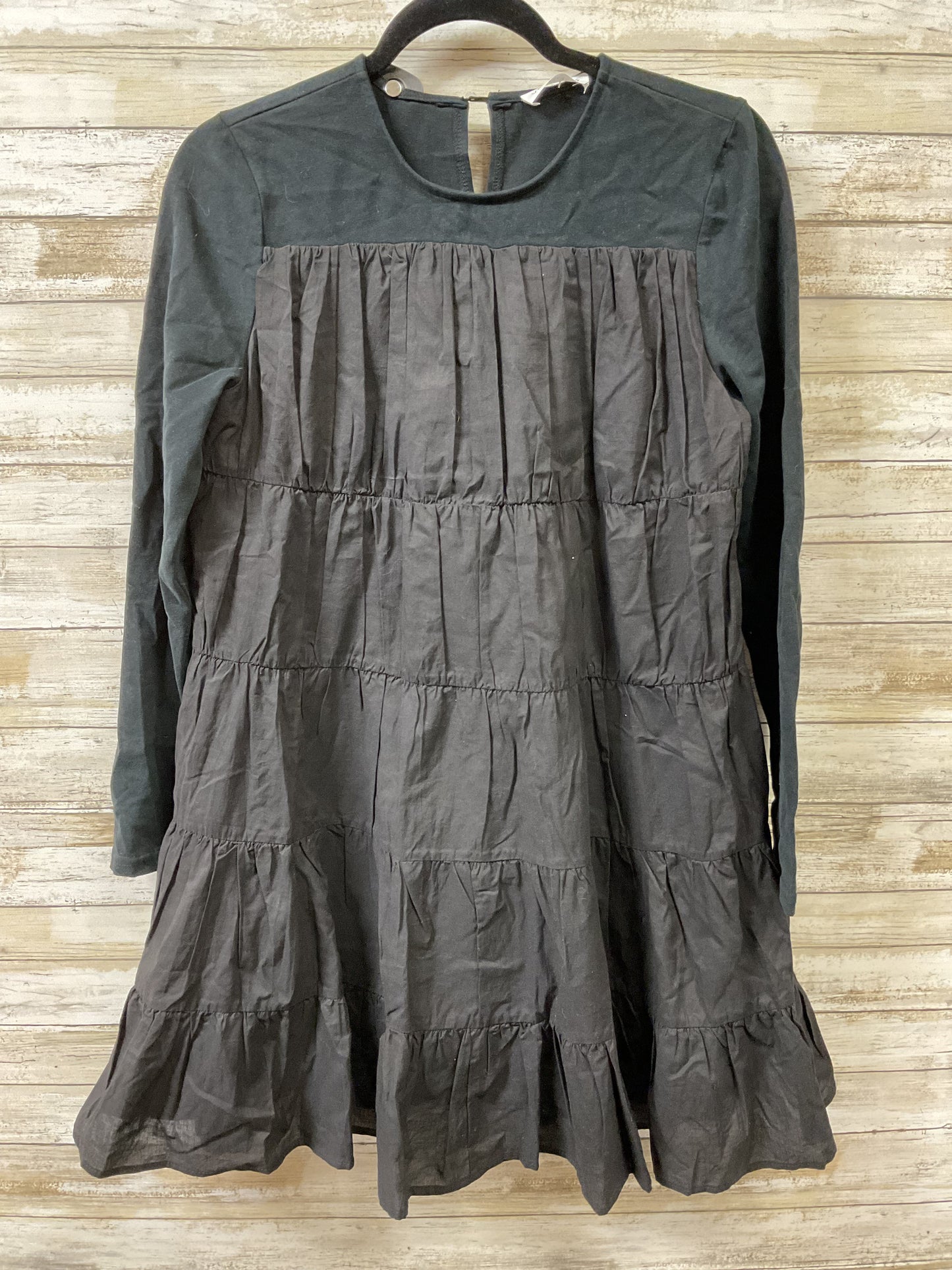 Dress Casual Short By Vestique In Black, Size:S