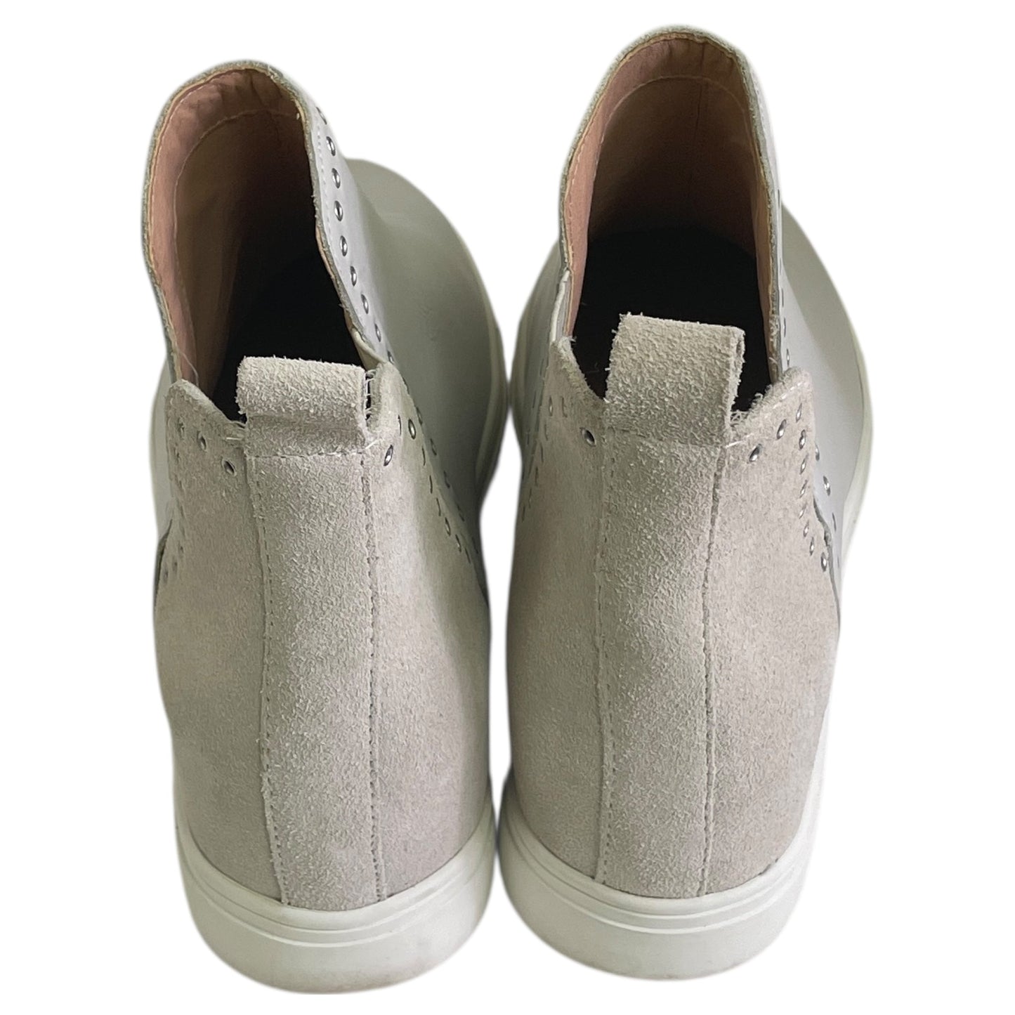 Shoes Flats By Chelsea And Violet In Grey, Size:7.5