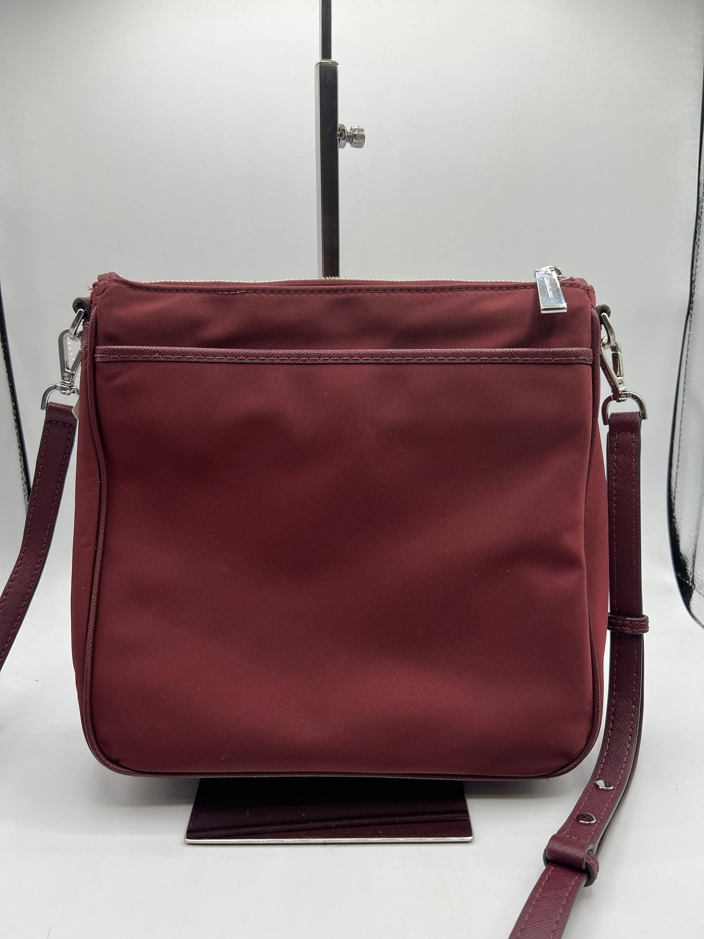 CROSSBODY DESIGNER by MICHAEL KORS In MAROON, Size: MEDIUM