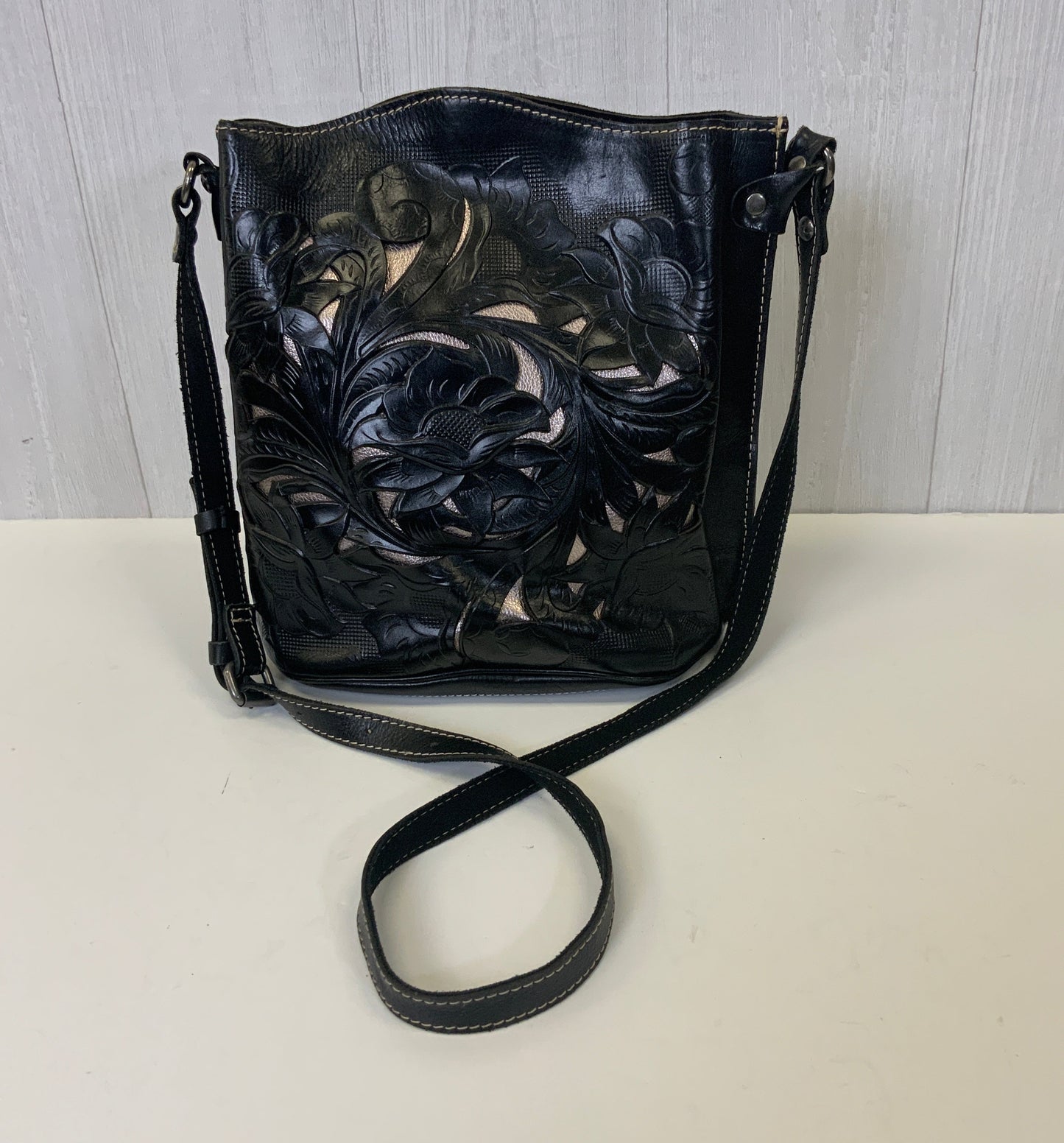 Crossbody Designer By Patricia Nash In Black, Size:Large
