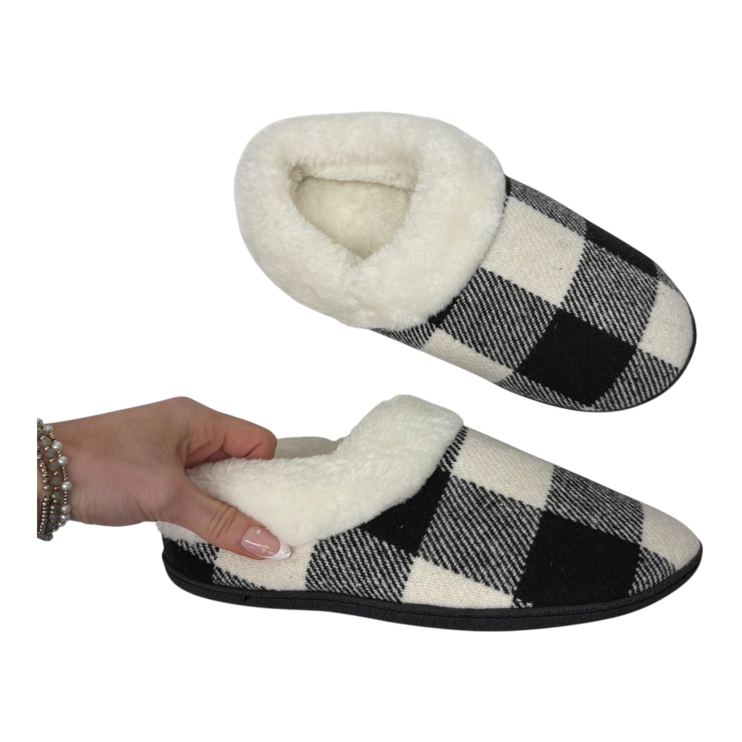 Slippers By Clothes Mentor In Black & Cream, Size:10