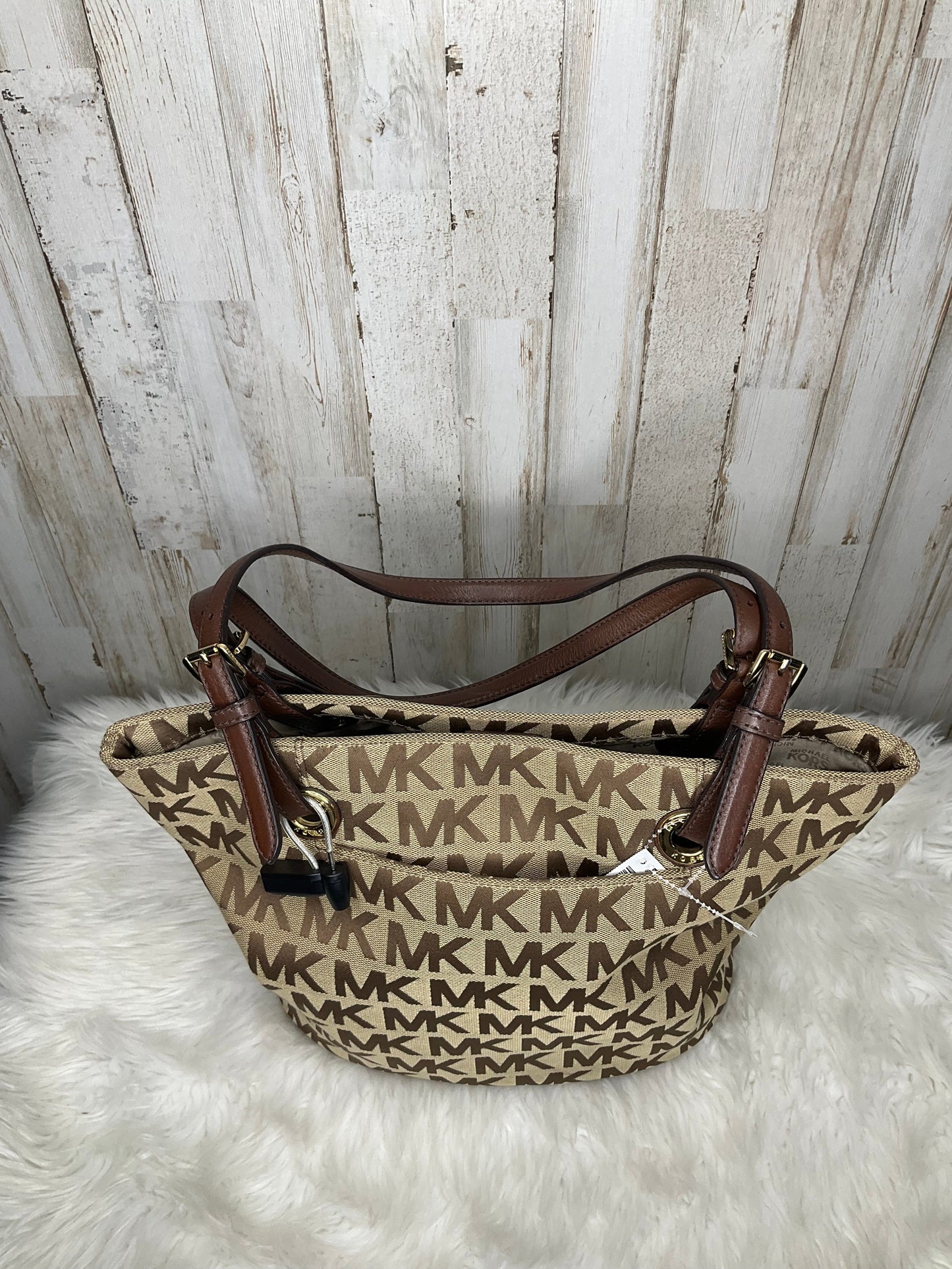 Handbag By Michael Kors  Size: Medium